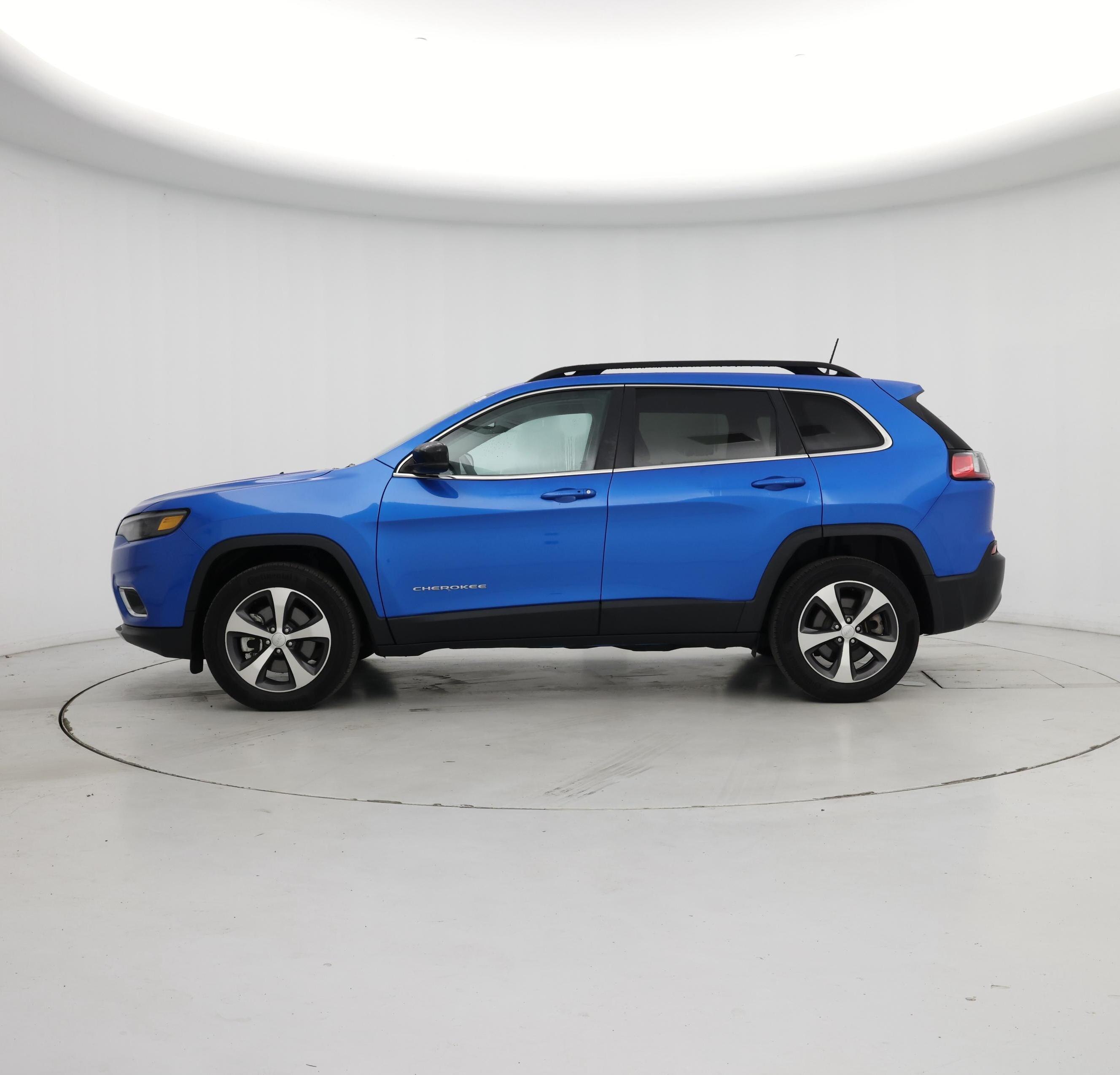 Thumbnail: 2022 Jeep Cherokee - 3