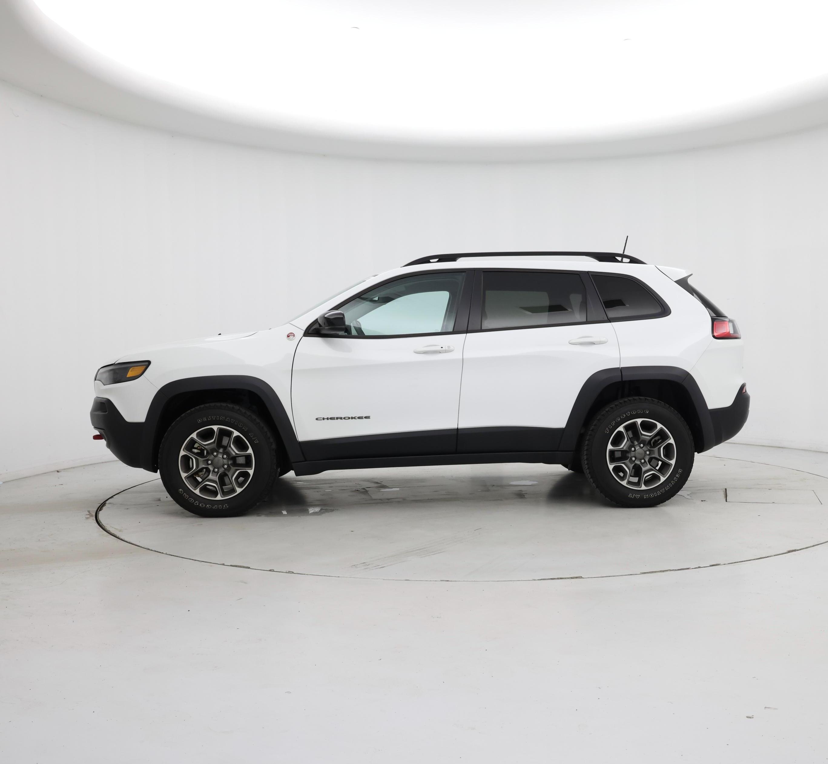 Thumbnail: 2022 Jeep Cherokee - 3
