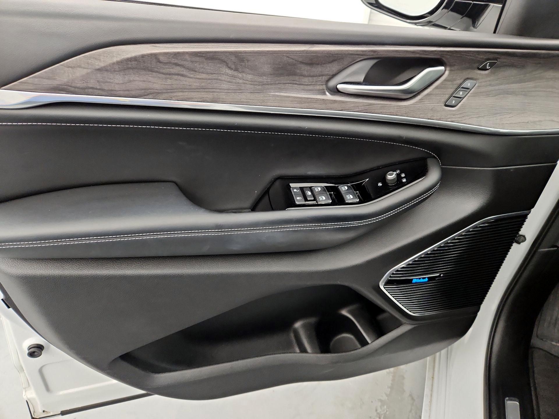 Thumbnail: 2022 Jeep Grand Cherokee - 12