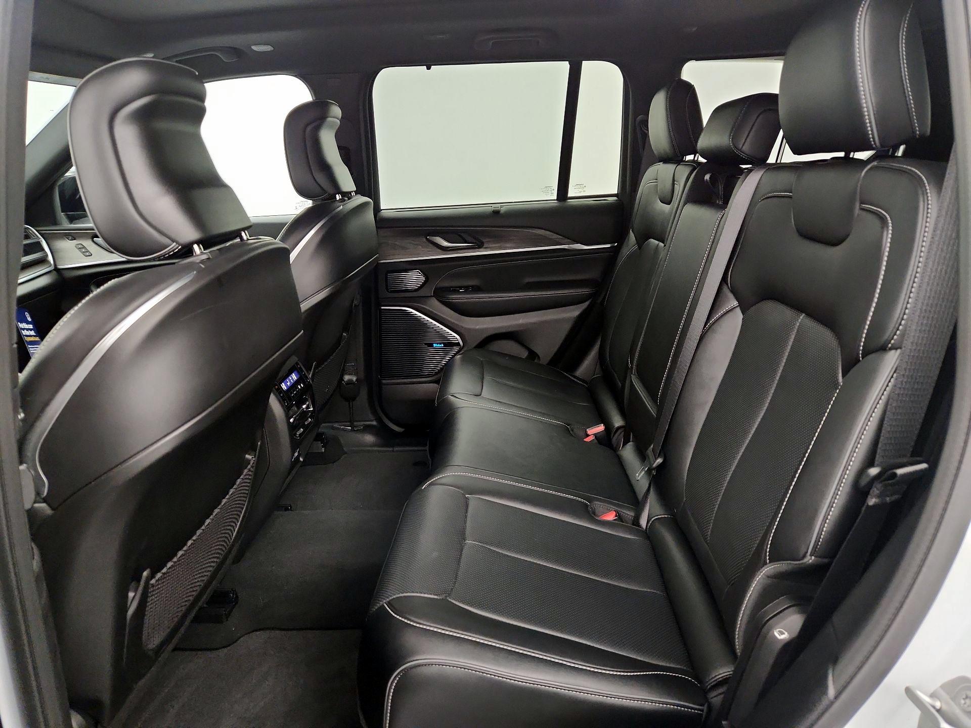 Thumbnail: 2022 Jeep Grand Cherokee - 20