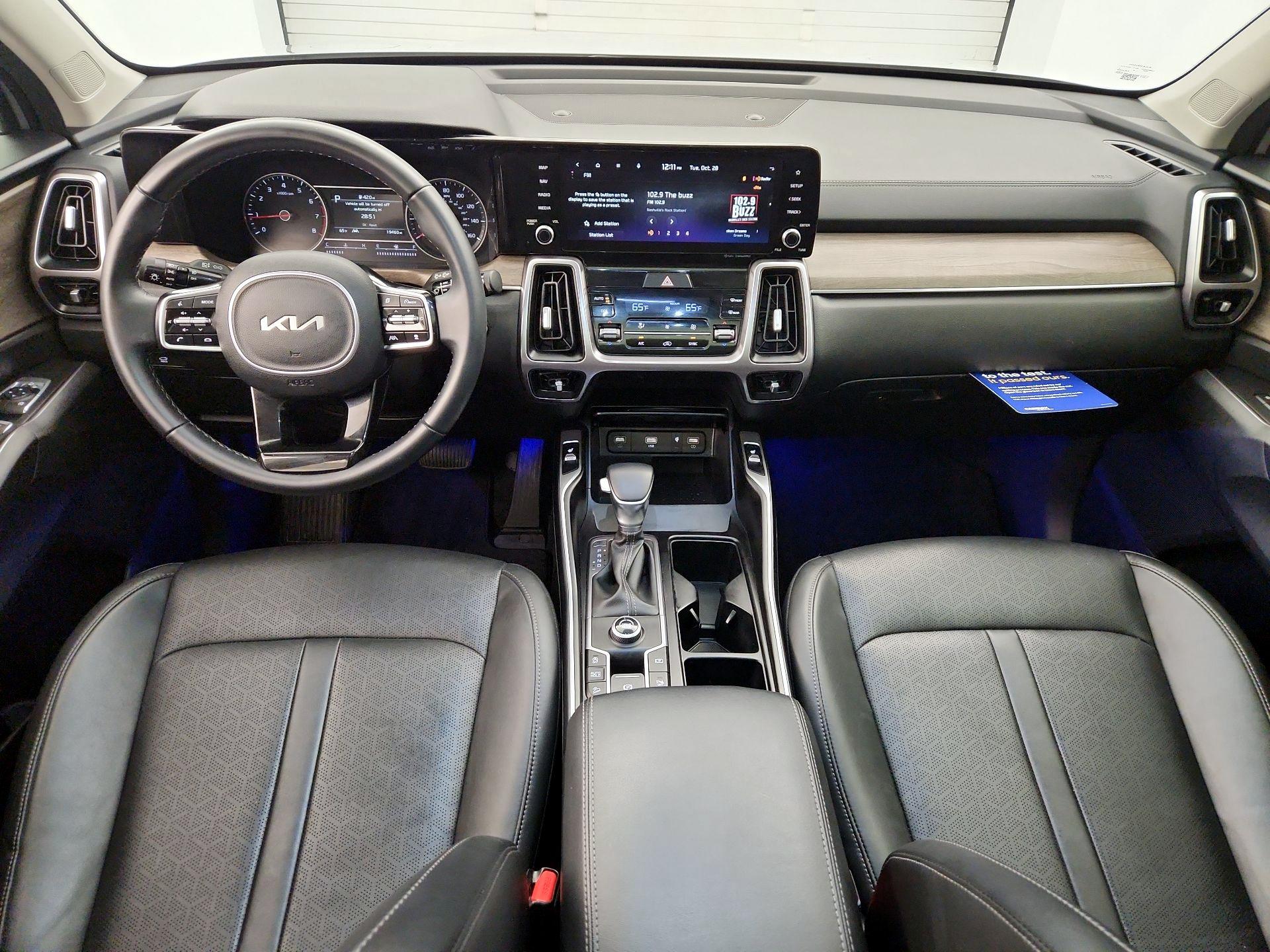 Thumbnail: 2023 Kia Sorento - 9