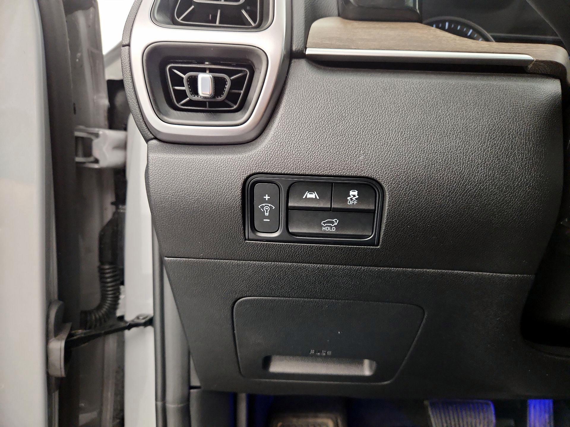 Thumbnail: 2023 Kia Sorento - 13