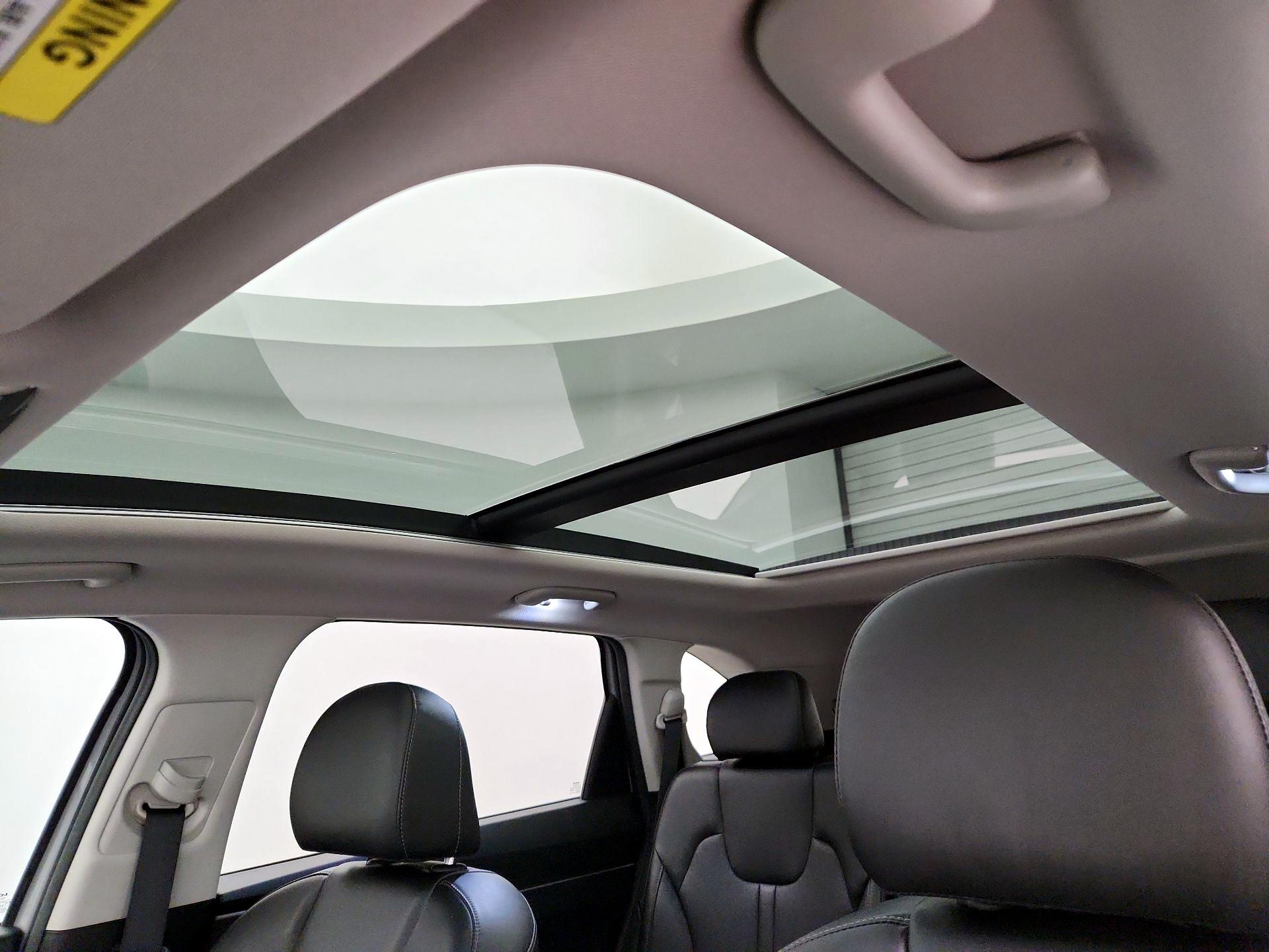 Thumbnail: 2023 Kia Sorento - 19