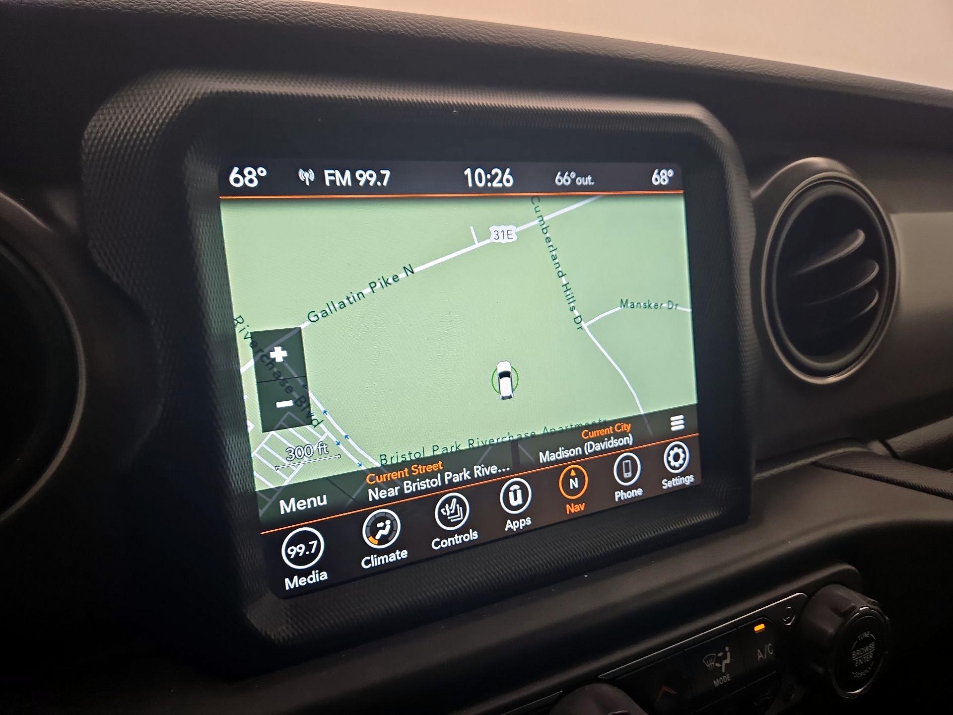 Thumbnail: 2021 Jeep Gladiator - 14