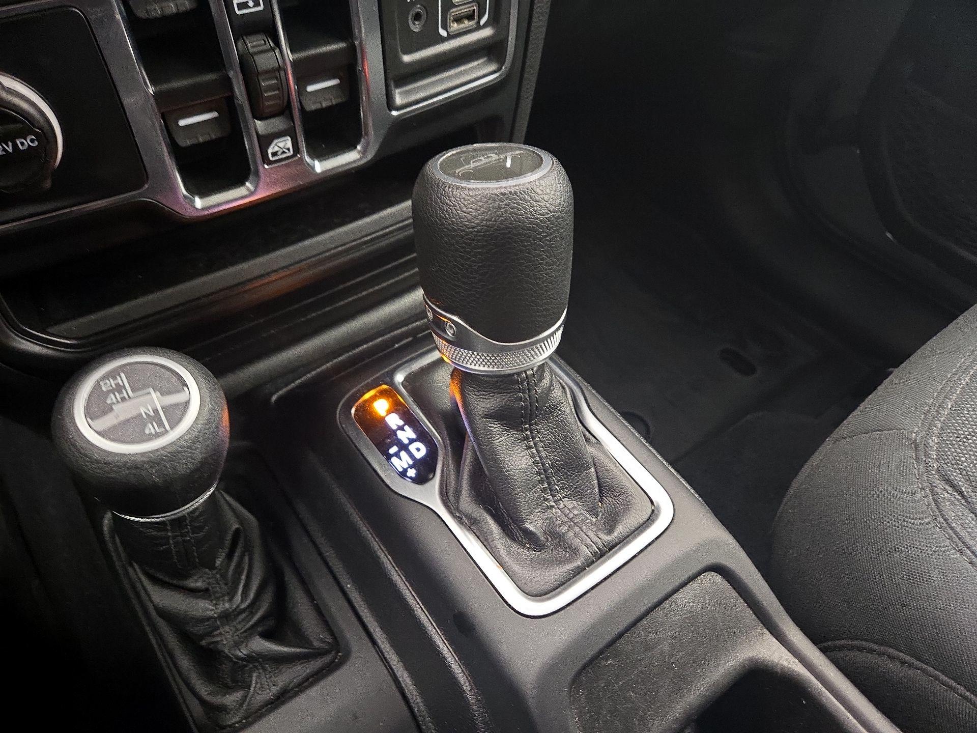 Thumbnail: 2021 Jeep Gladiator - 18