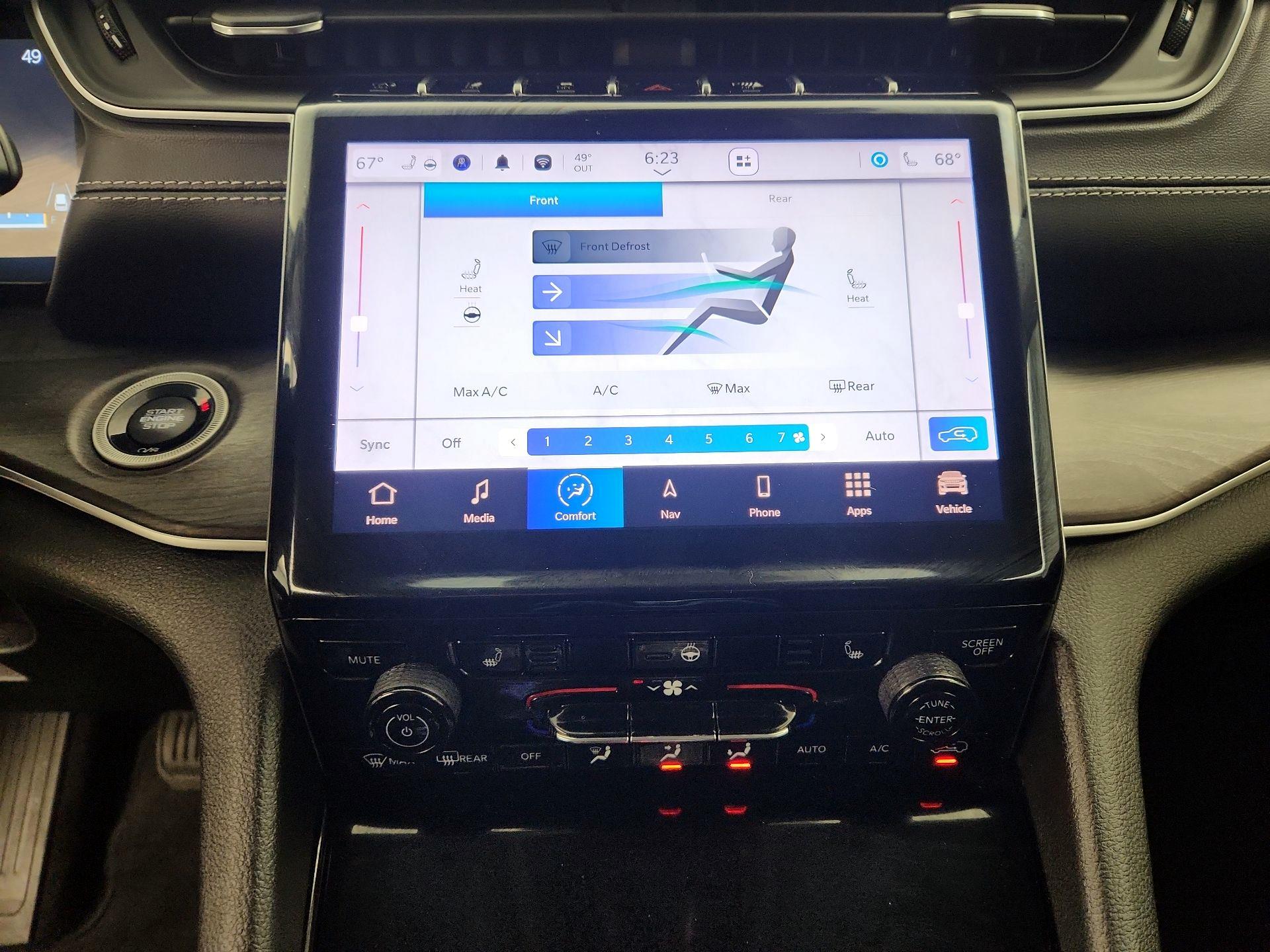 Thumbnail: 2022 Jeep Grand Cherokee L - 17