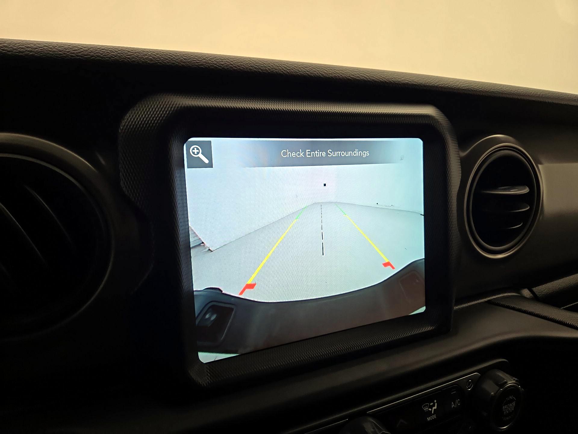 Thumbnail: 2022 Jeep Gladiator - 15