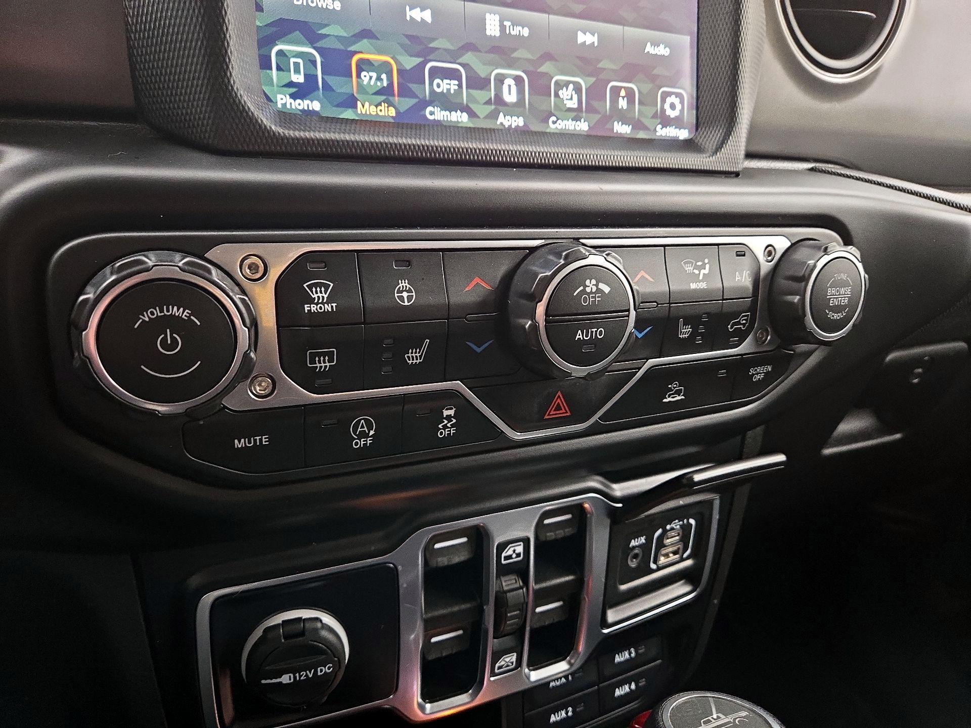 Thumbnail: 2022 Jeep Gladiator - 17