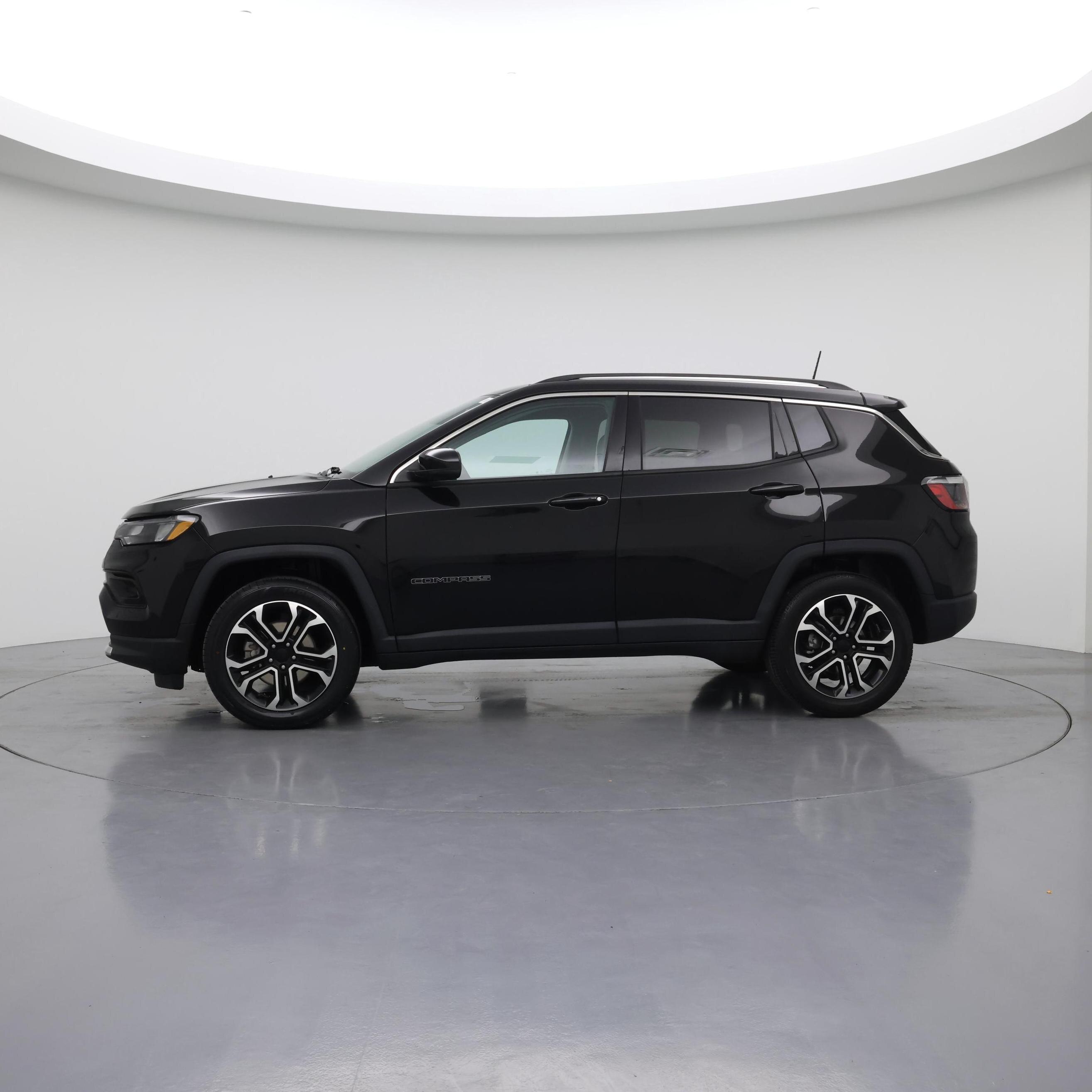 Thumbnail: 2022 Jeep Compass - 3