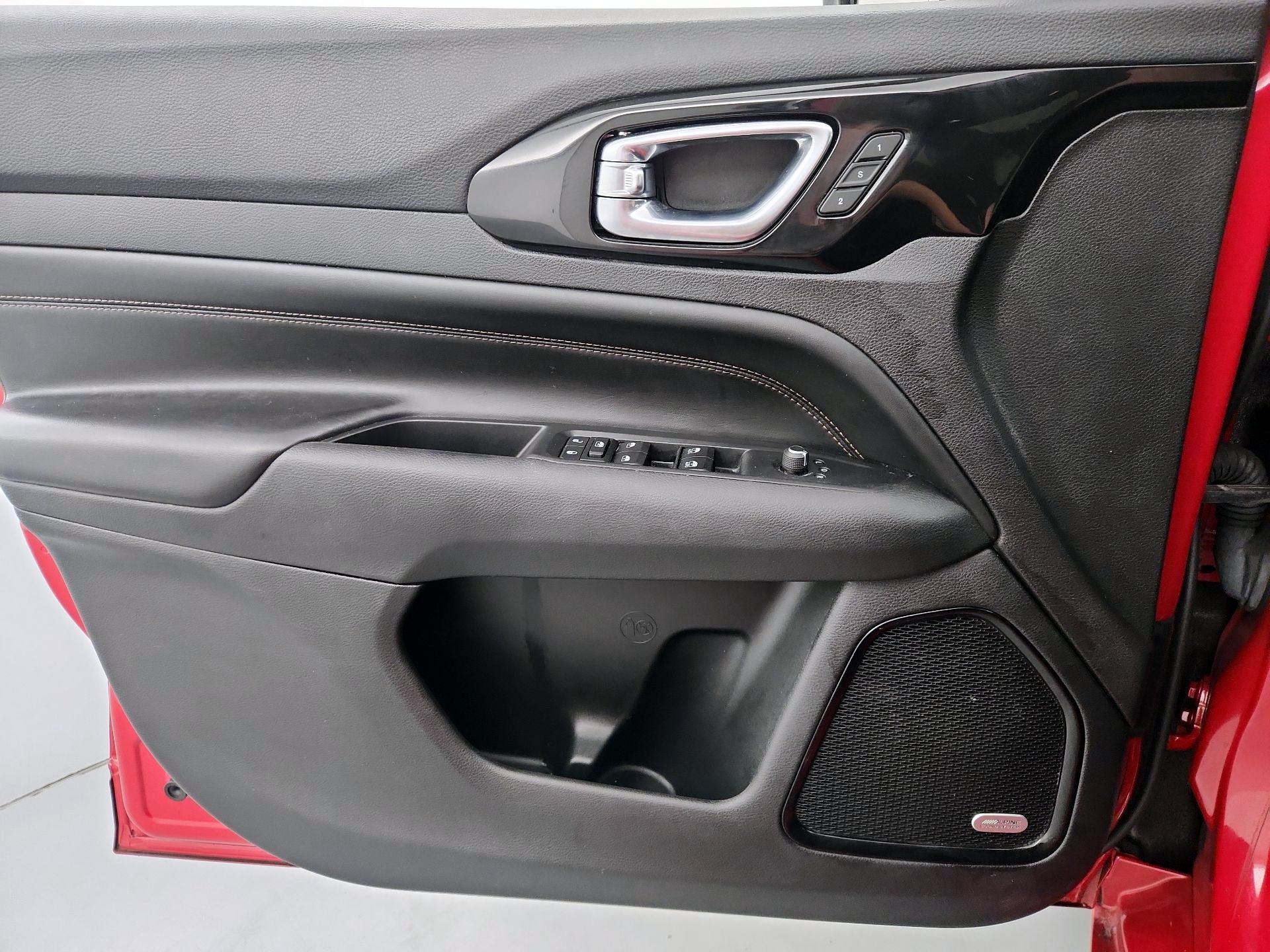 Thumbnail: 2022 Jeep Compass - 12