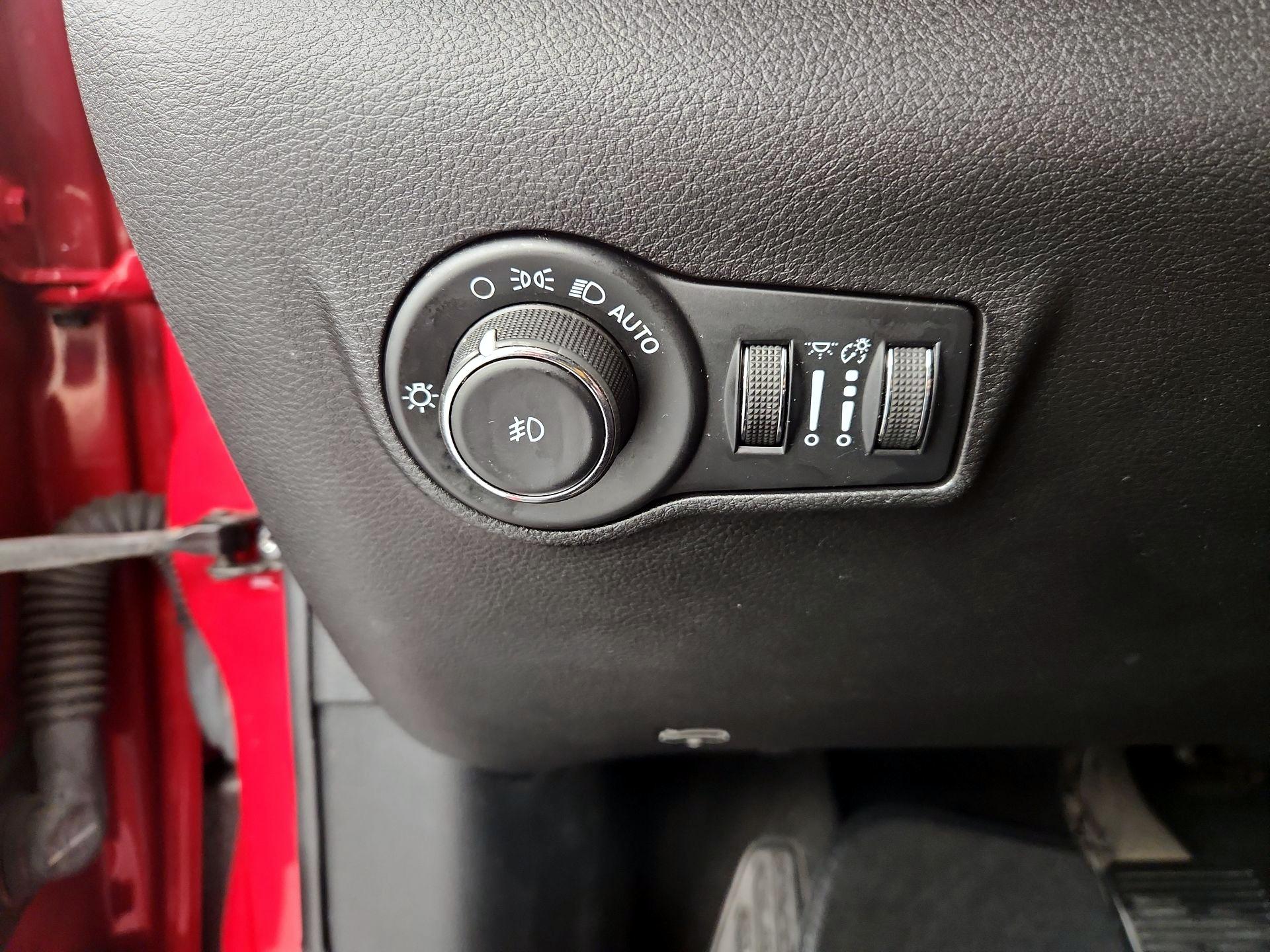 Thumbnail: 2022 Jeep Compass - 13