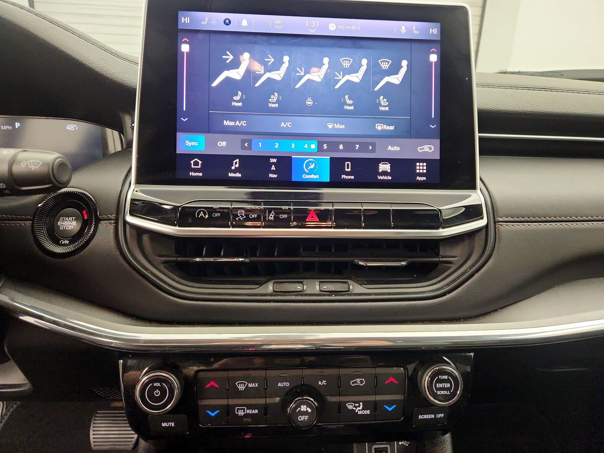 Thumbnail: 2022 Jeep Compass - 17