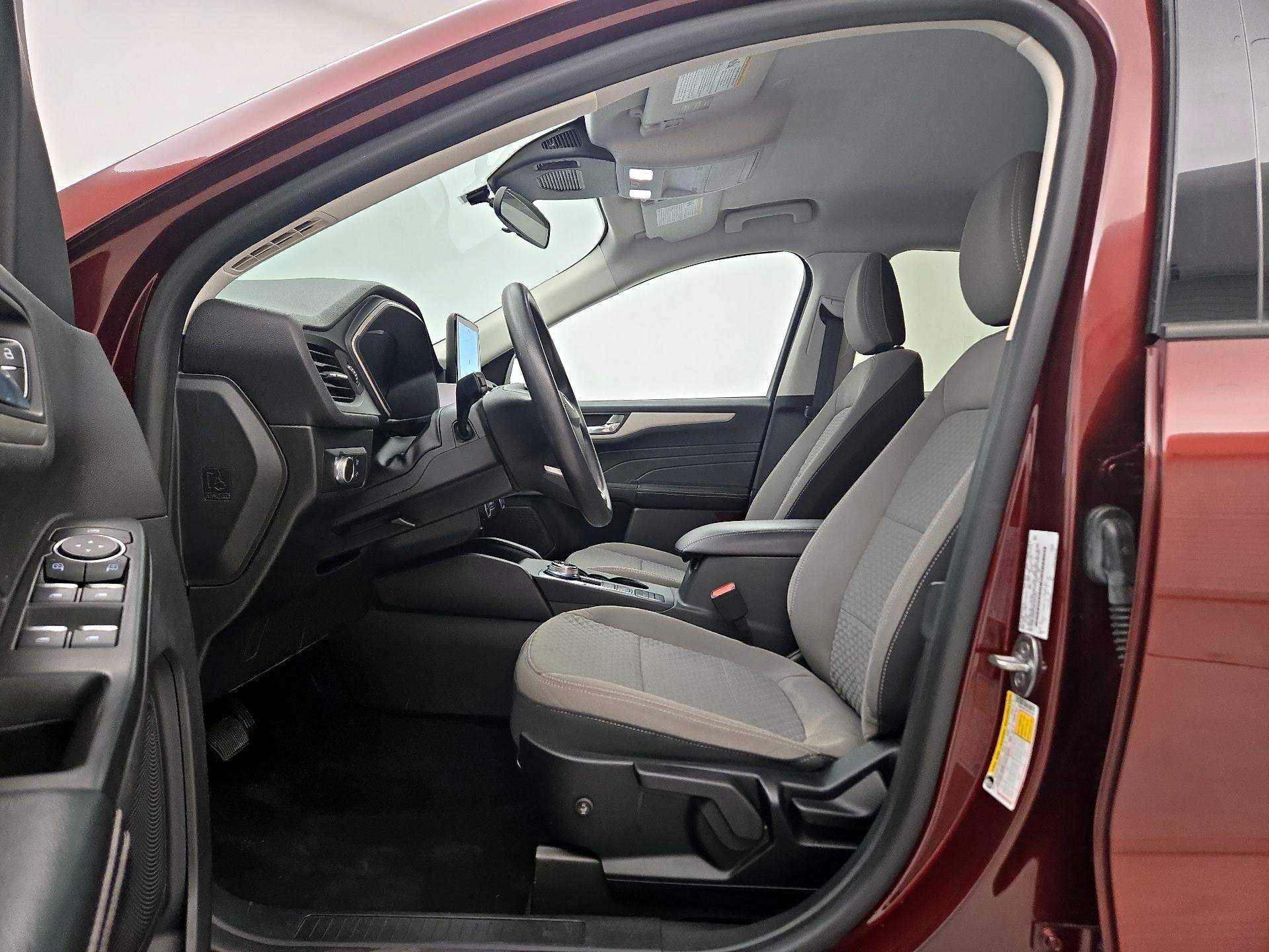 Thumbnail: 2021 Ford Escape - 11