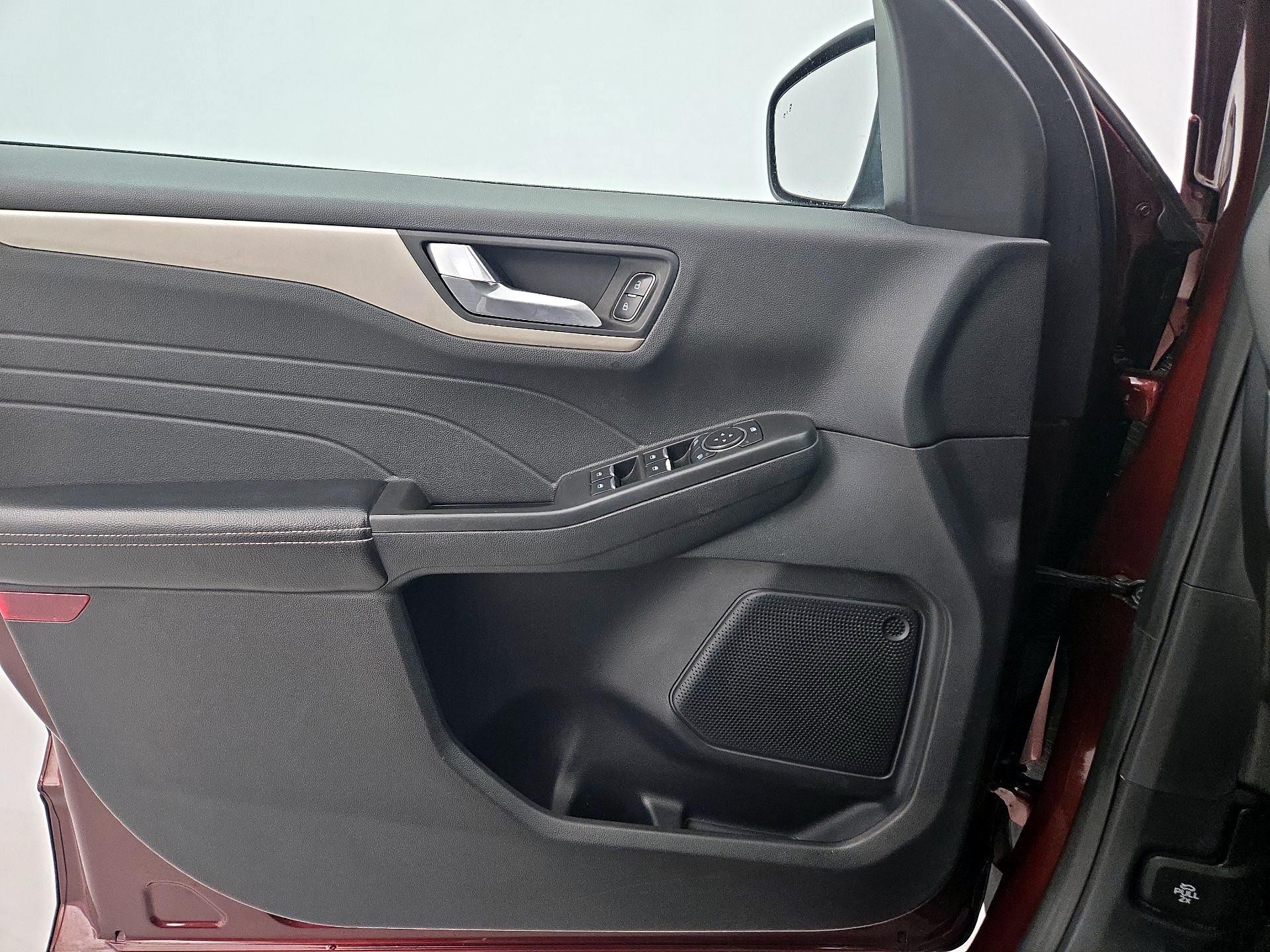 Thumbnail: 2021 Ford Escape - 12