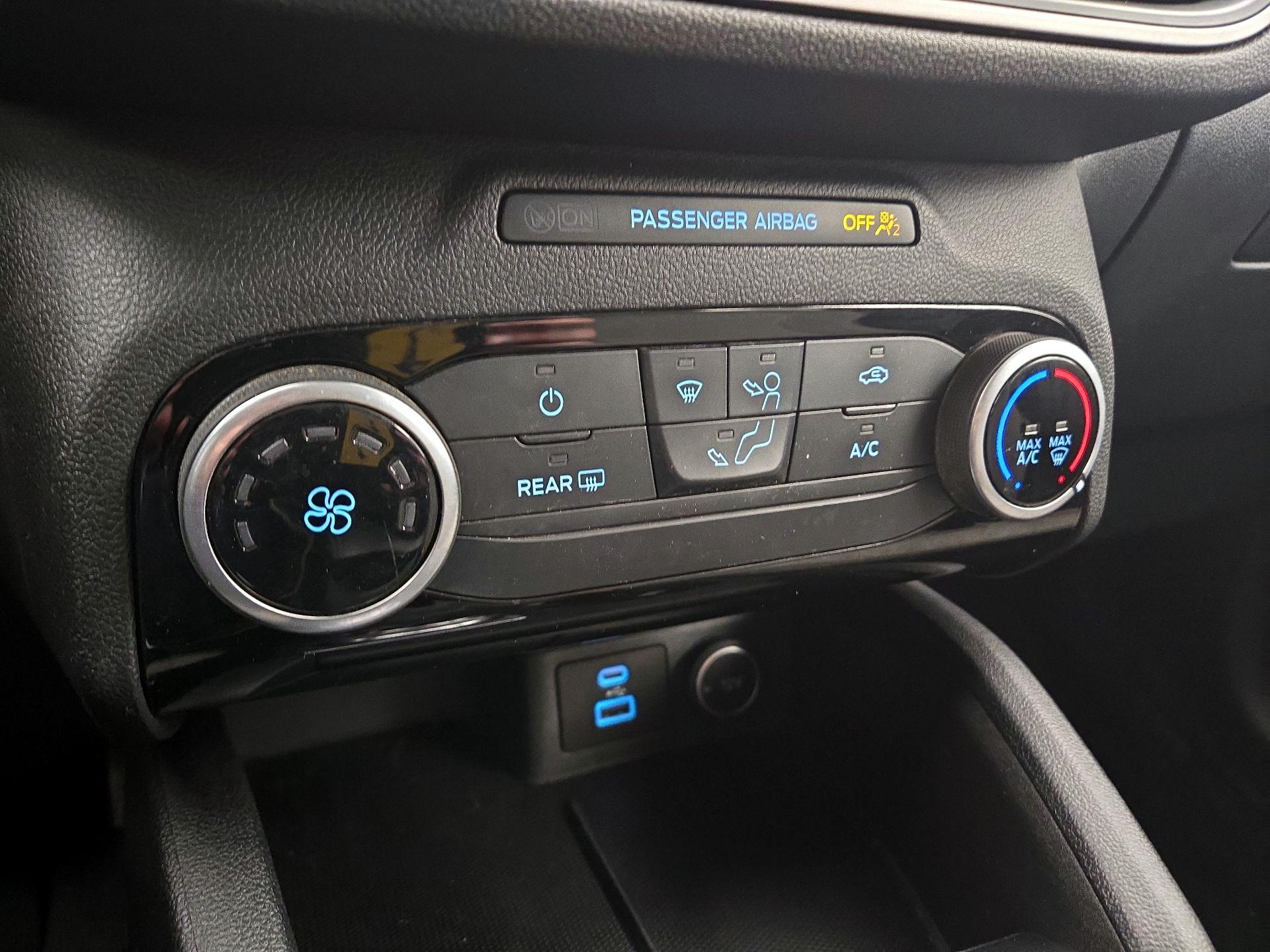 Thumbnail: 2021 Ford Escape - 17