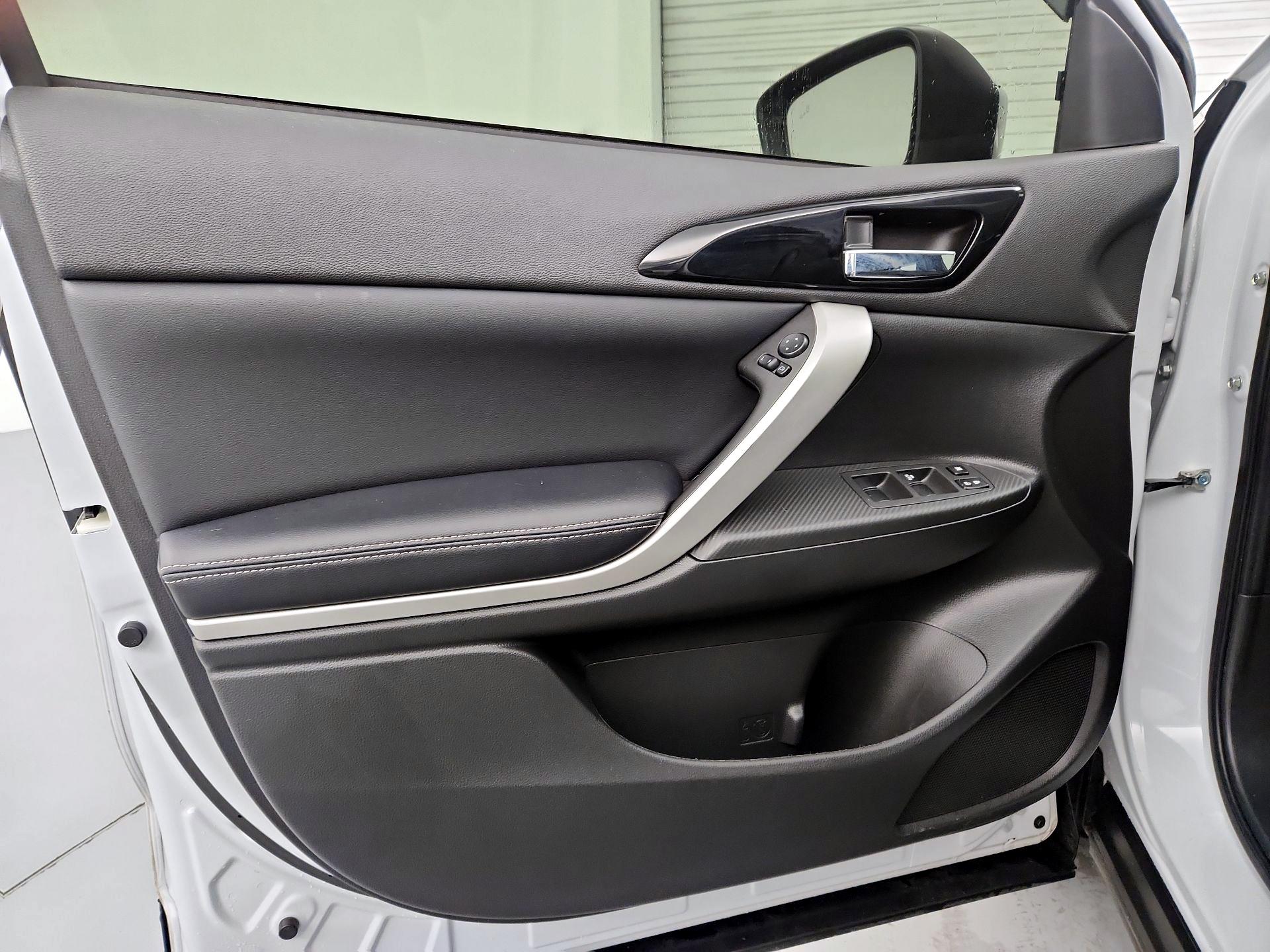 Thumbnail: 2023 Mitsubishi Eclipse Cross - 12