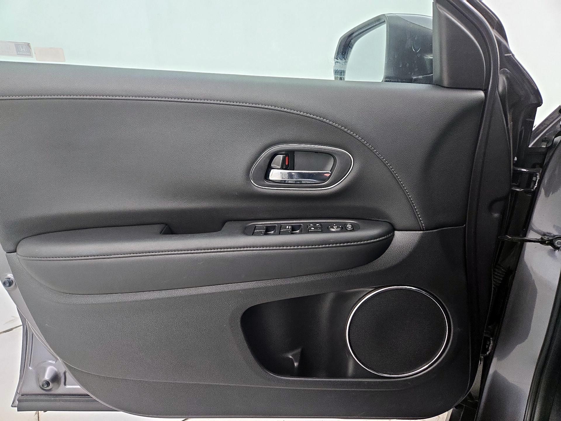 Thumbnail: 2019 Honda HR-V - 12