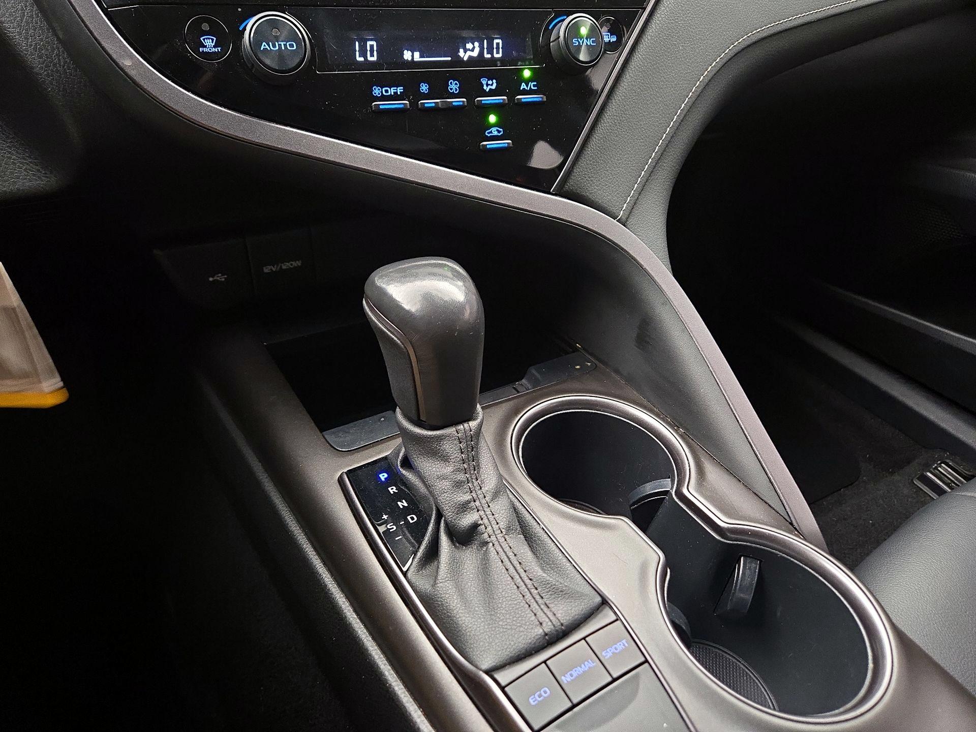 Thumbnail: 2023 Toyota Camry - 17