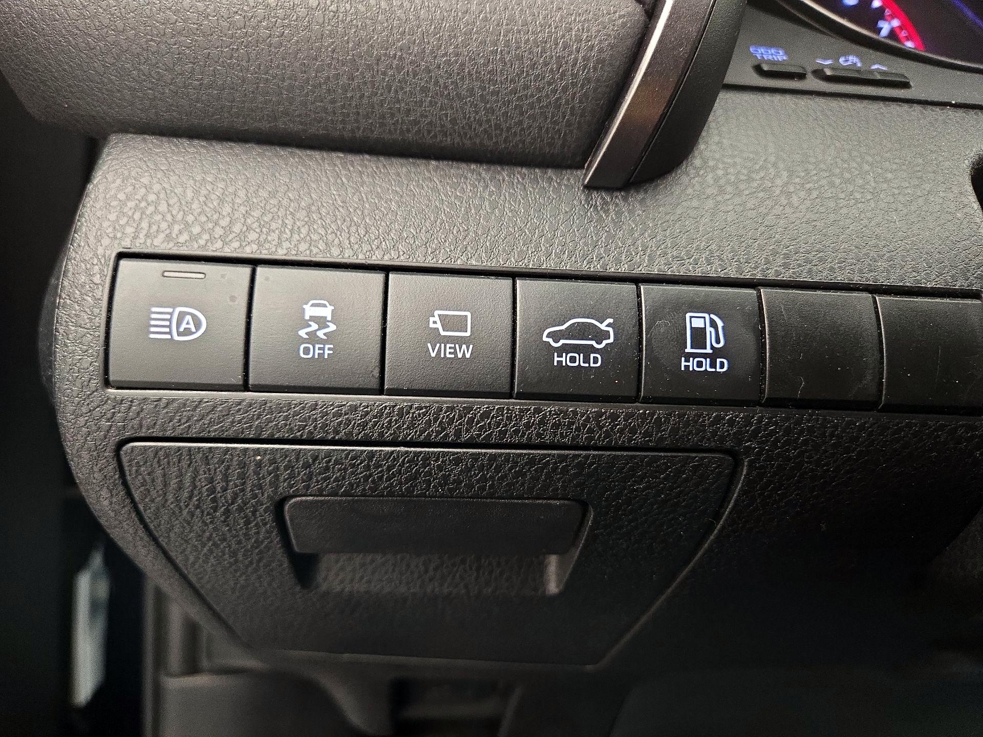 Thumbnail: 2021 Toyota Camry - 13