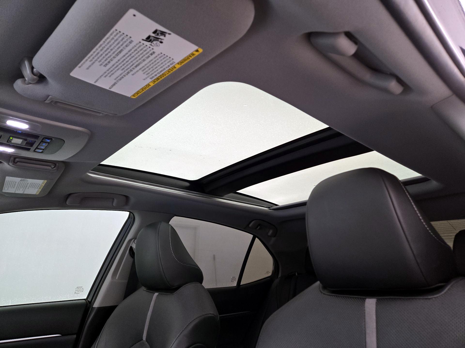 Thumbnail: 2021 Toyota Camry - 20