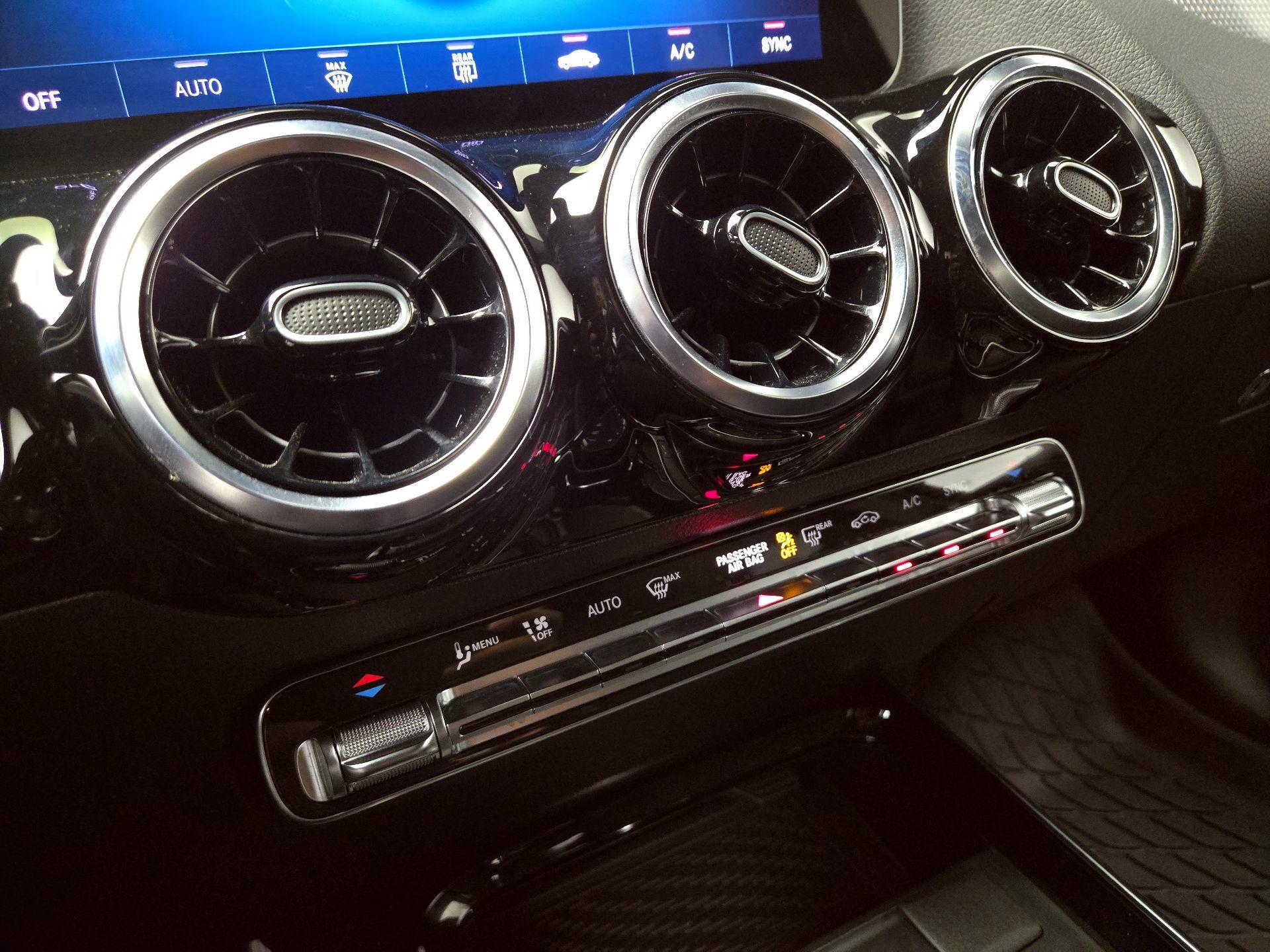 Thumbnail: 2023 Mercedes-Benz GLA - 16