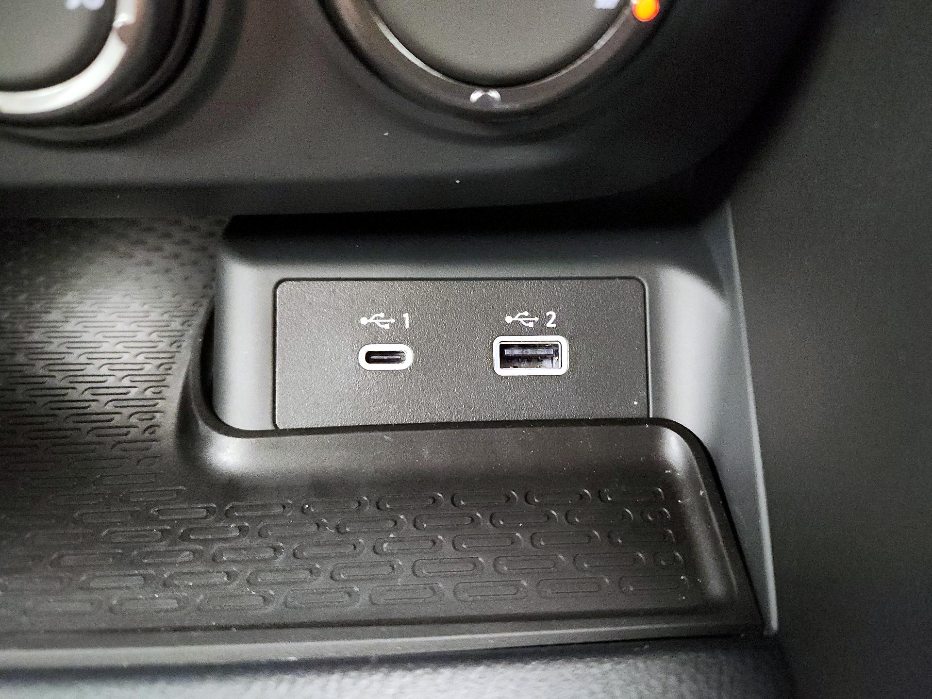 Thumbnail: 2024 Nissan Z - 19