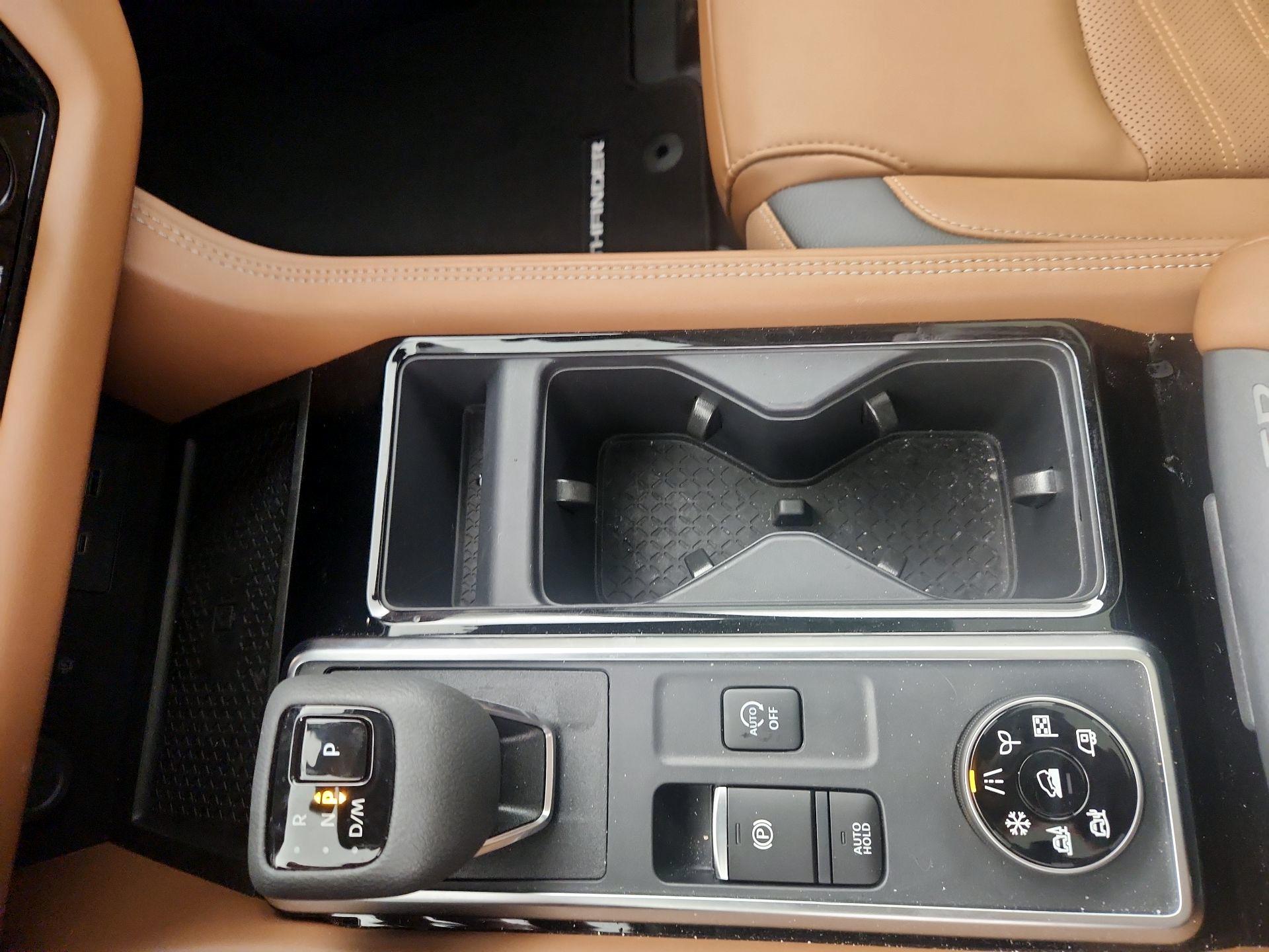 Thumbnail: 2024 Nissan Pathfinder - 17