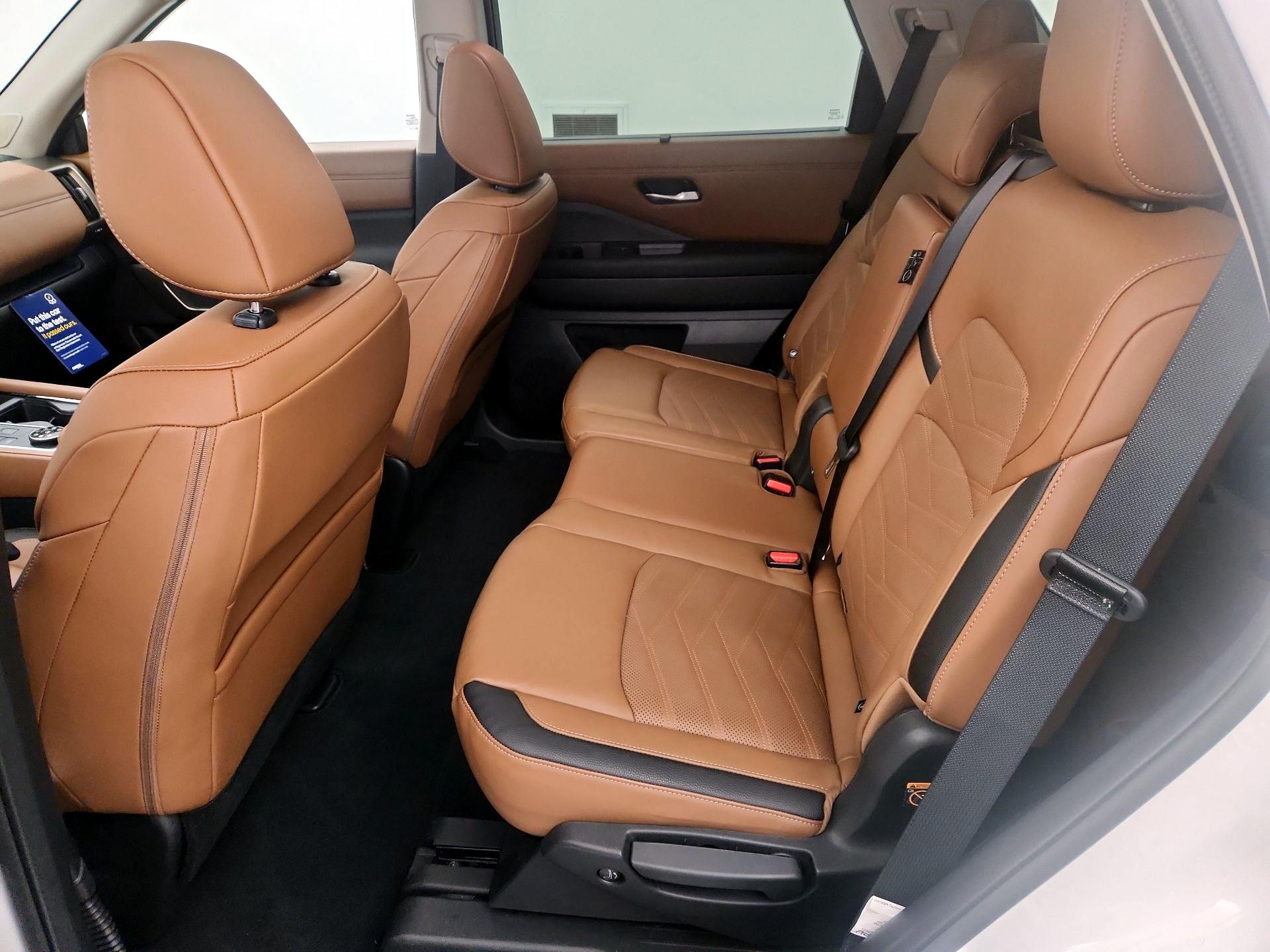 Thumbnail: 2024 Nissan Pathfinder - 19