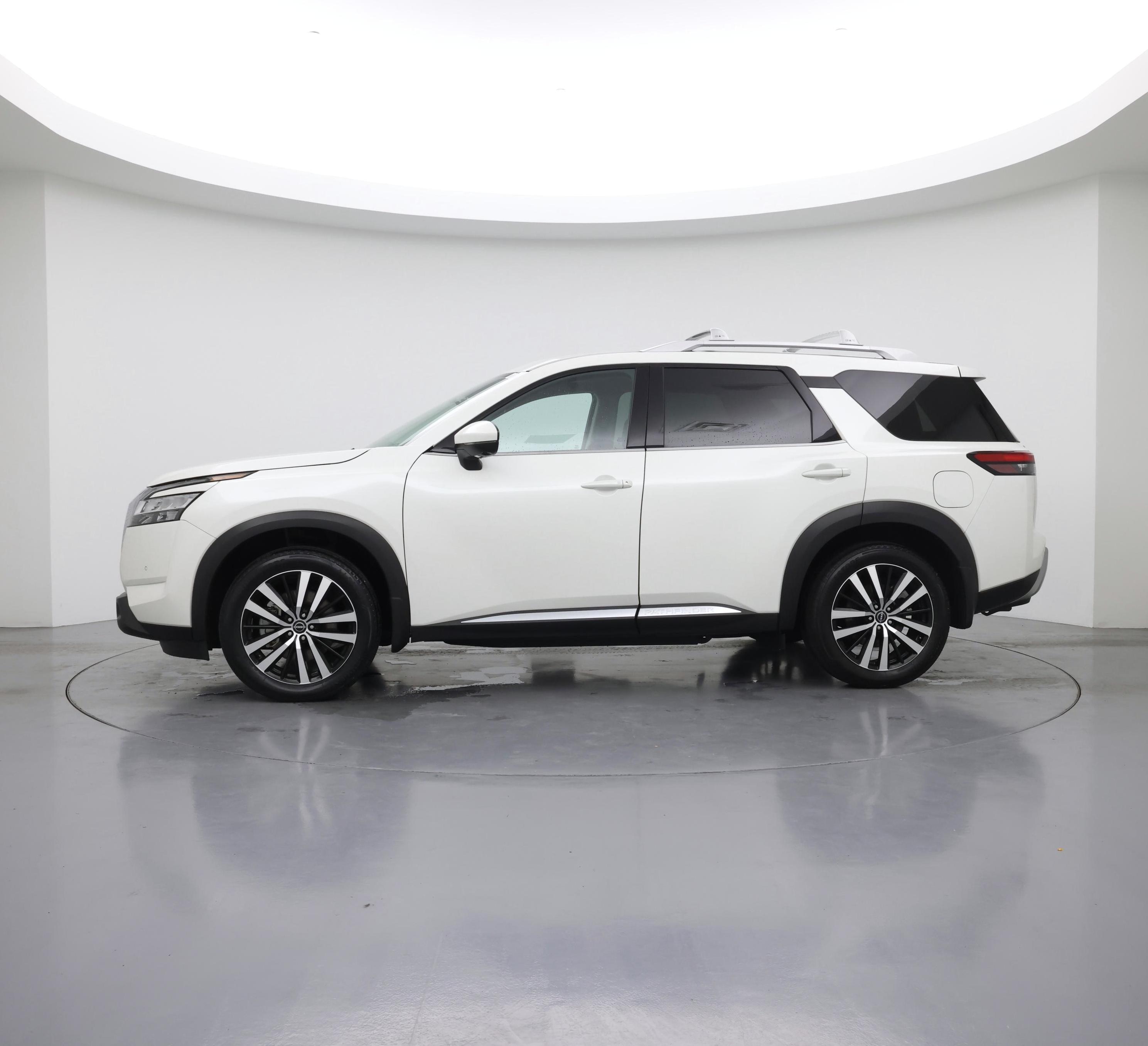 Thumbnail: 2024 Nissan Pathfinder - 3