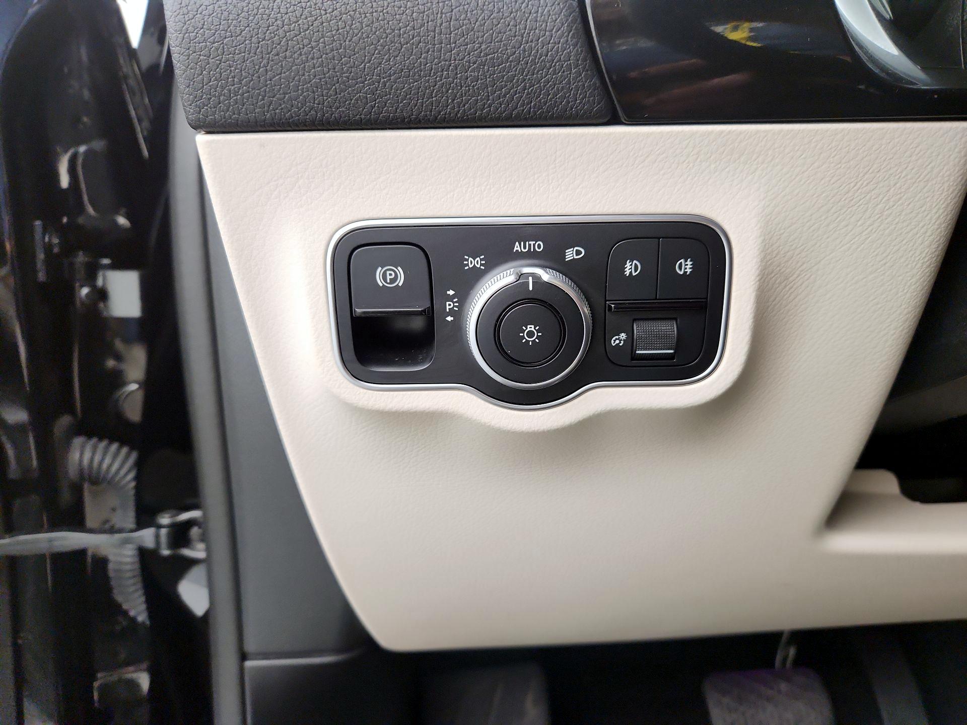 Thumbnail: 2022 Mercedes-Benz GLA - 13