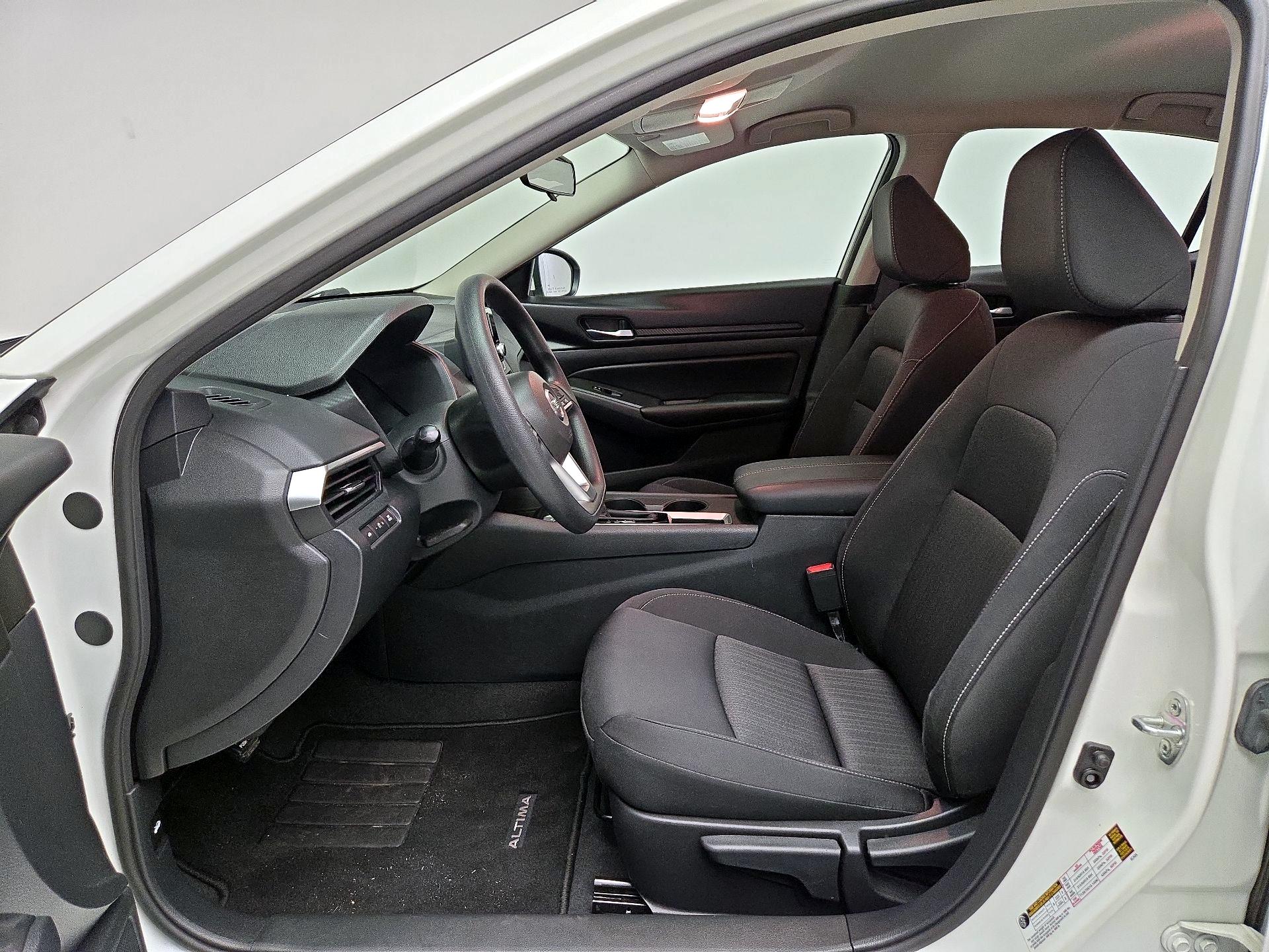Thumbnail: 2022 Nissan Altima - 11