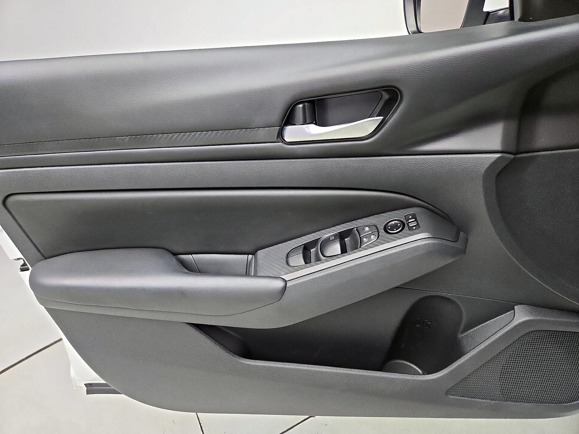 Thumbnail: 2022 Nissan Altima - 12