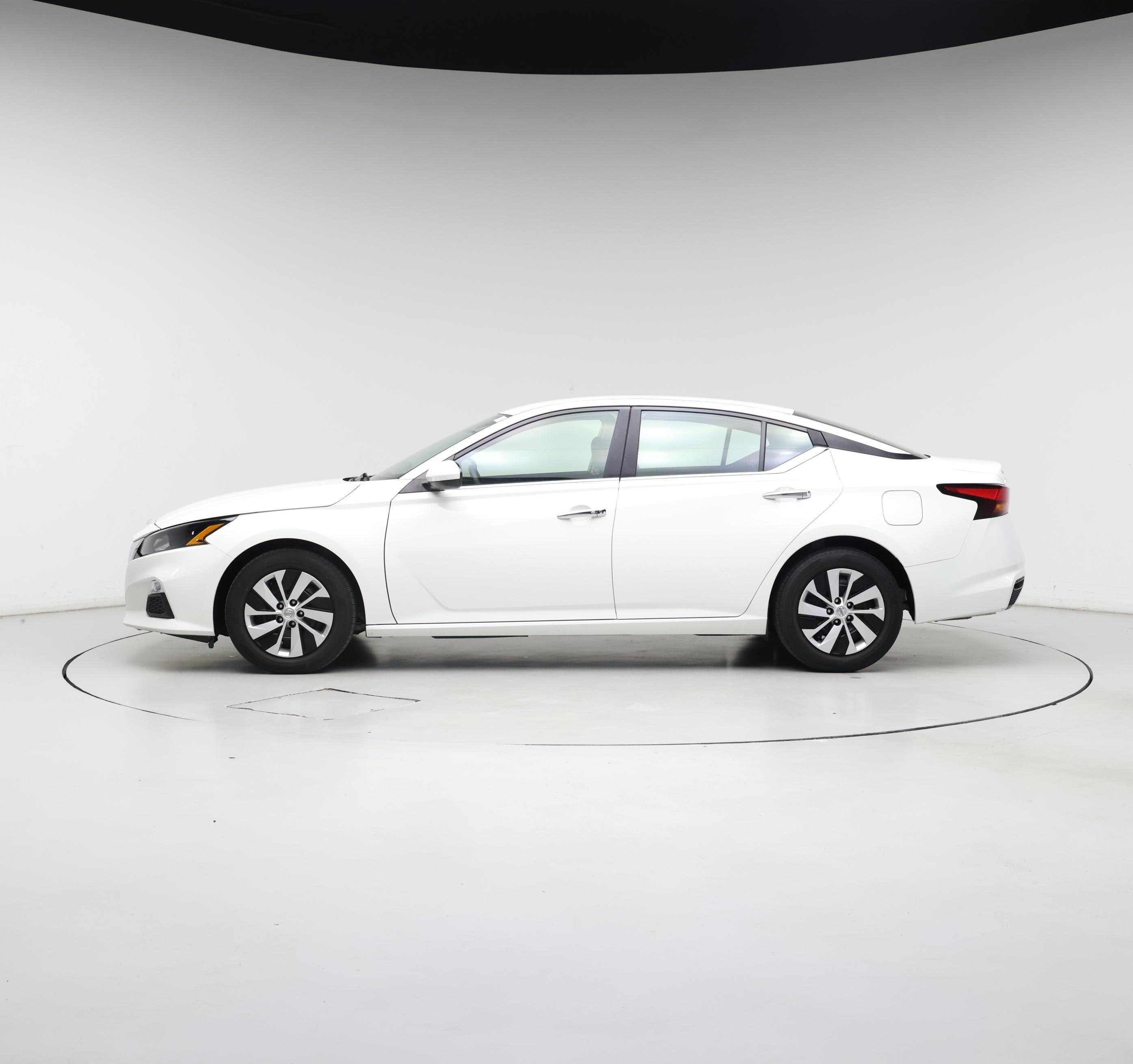 Thumbnail: 2022 Nissan Altima - 3