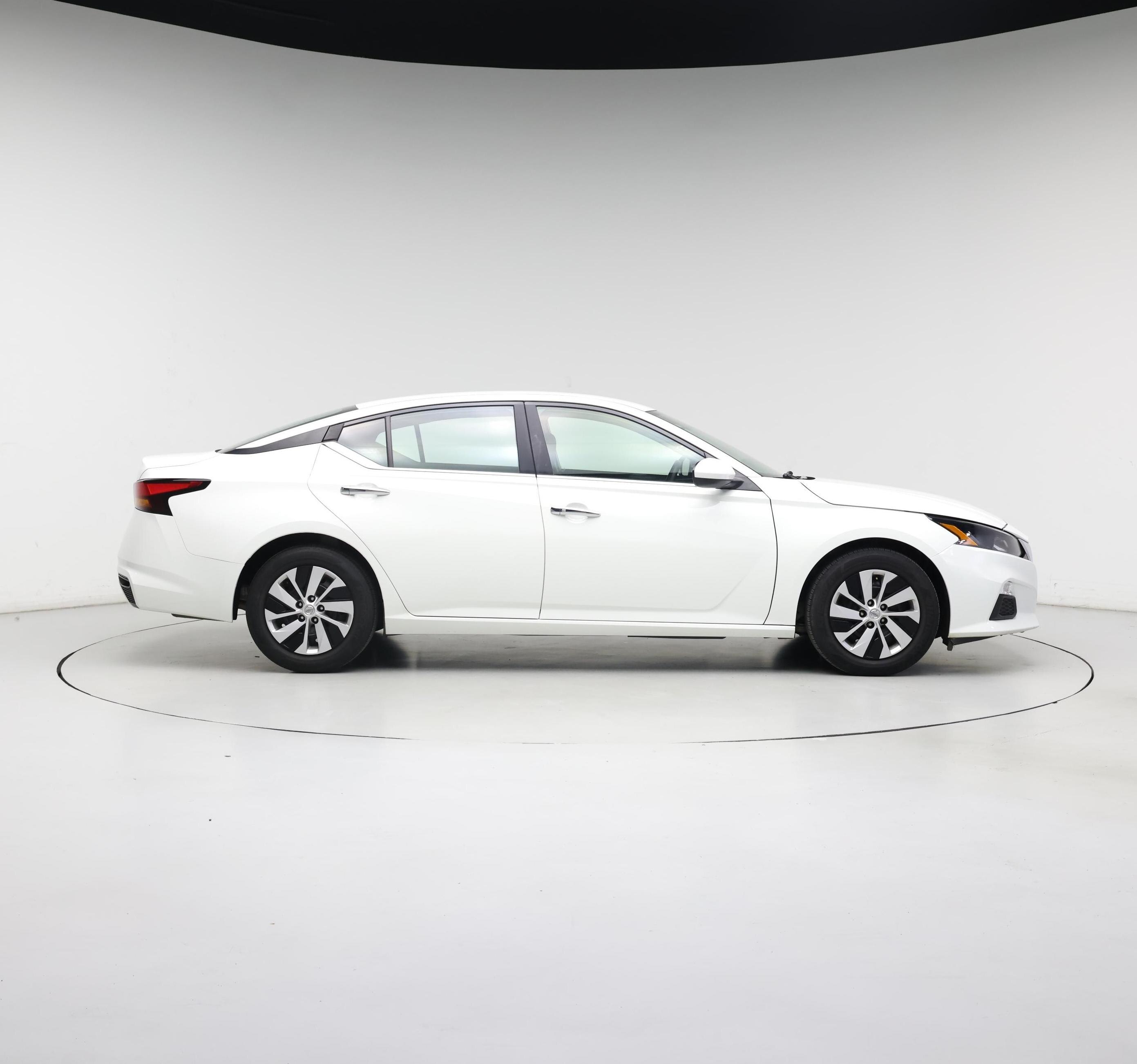 Thumbnail: 2022 Nissan Altima - 7