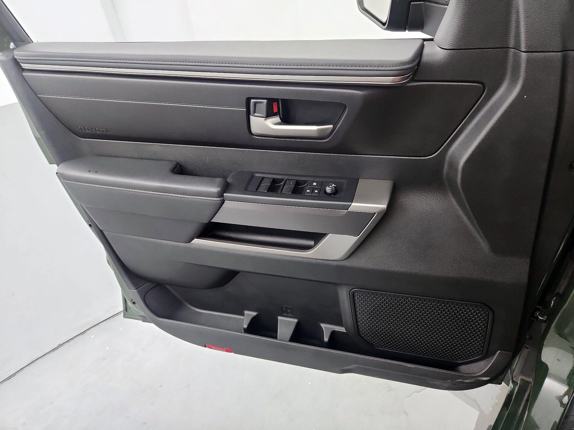 Thumbnail: 2022 Toyota Tundra - 12