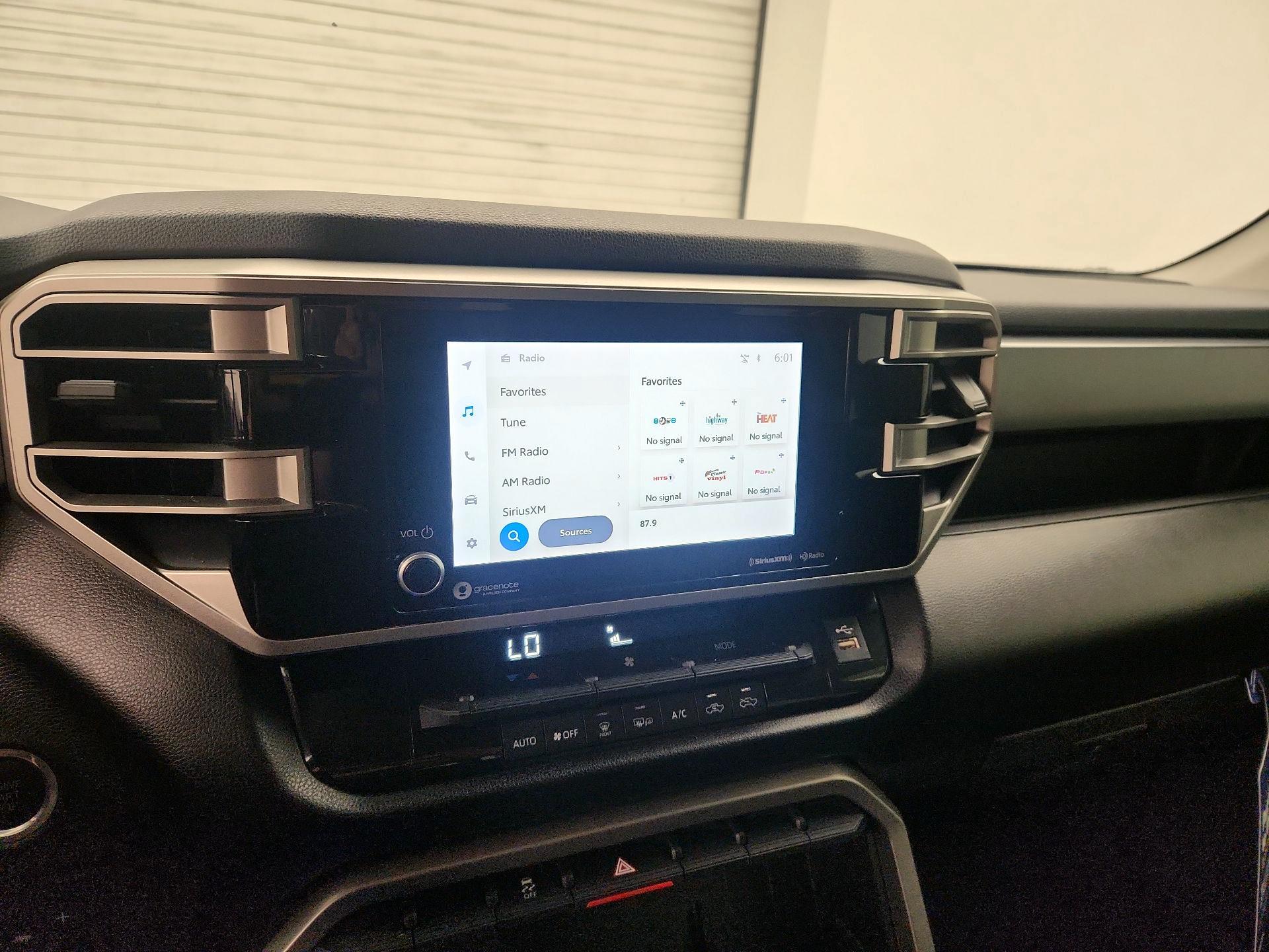 Thumbnail: 2022 Toyota Tundra - 15