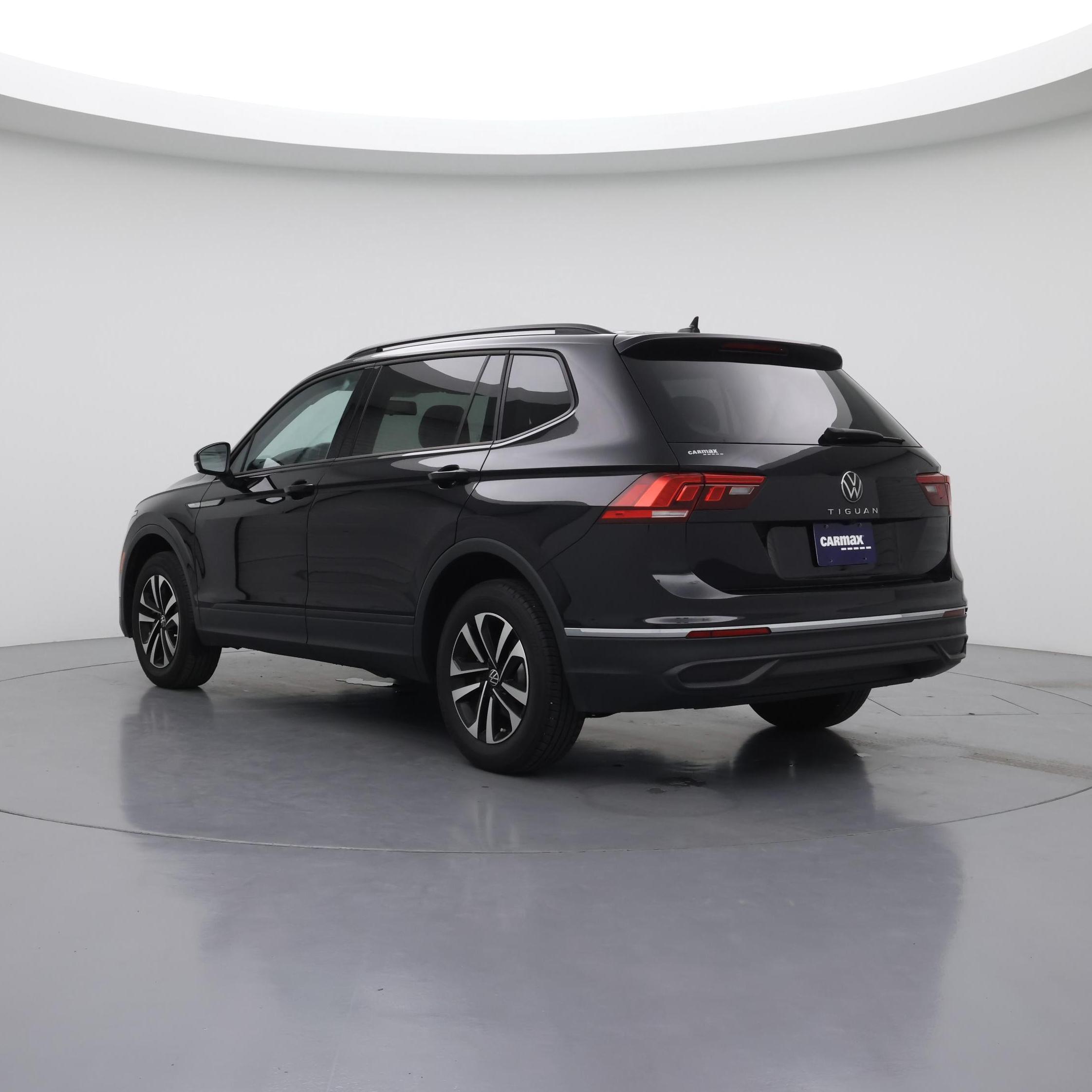 Thumbnail: 2022 Volkswagen Tiguan - 2