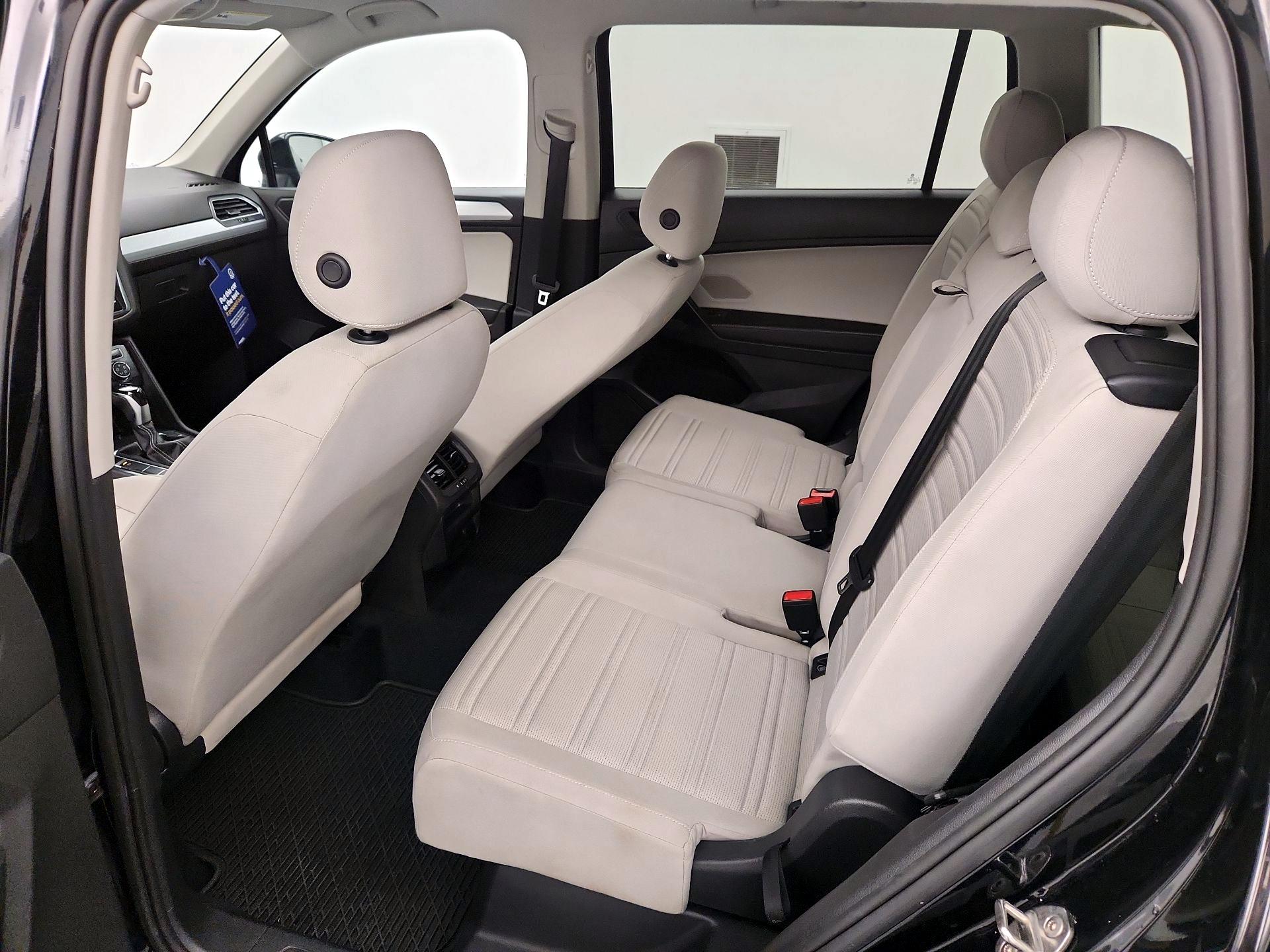 Thumbnail: 2022 Volkswagen Tiguan - 19