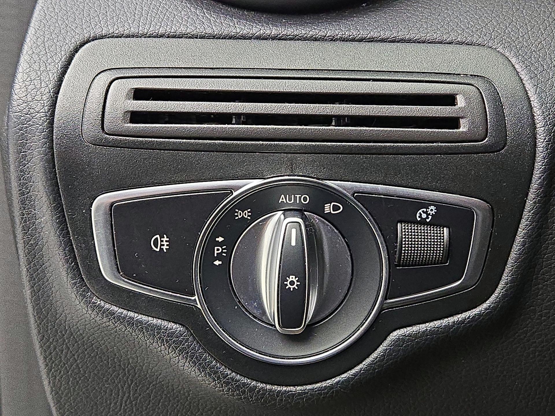 Thumbnail: 2021 Mercedes-Benz GLC - 13