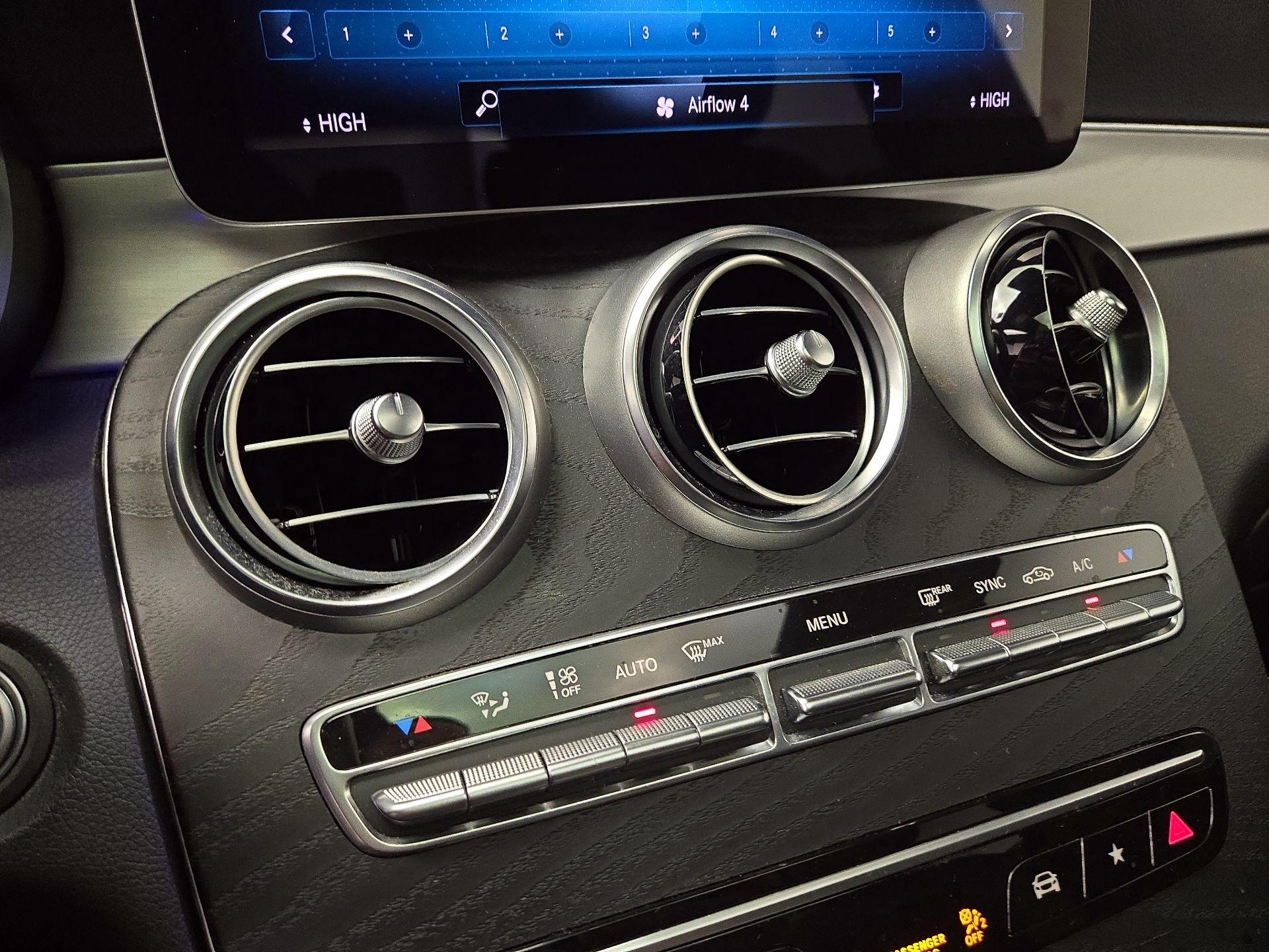 Thumbnail: 2021 Mercedes-Benz GLC - 16