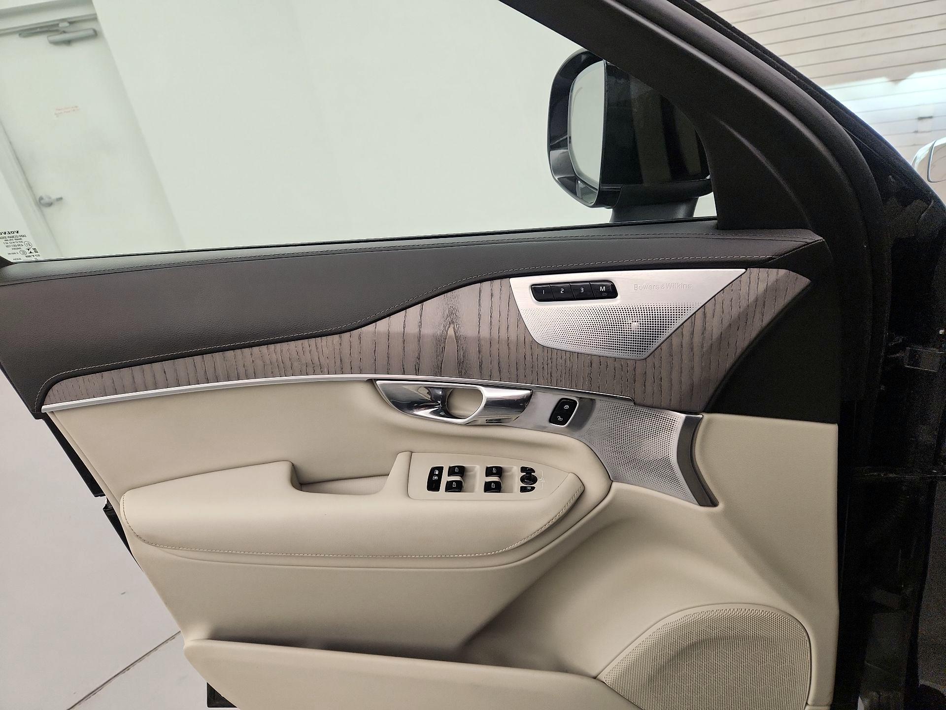 Thumbnail: 2021 Volvo XC90 - 12