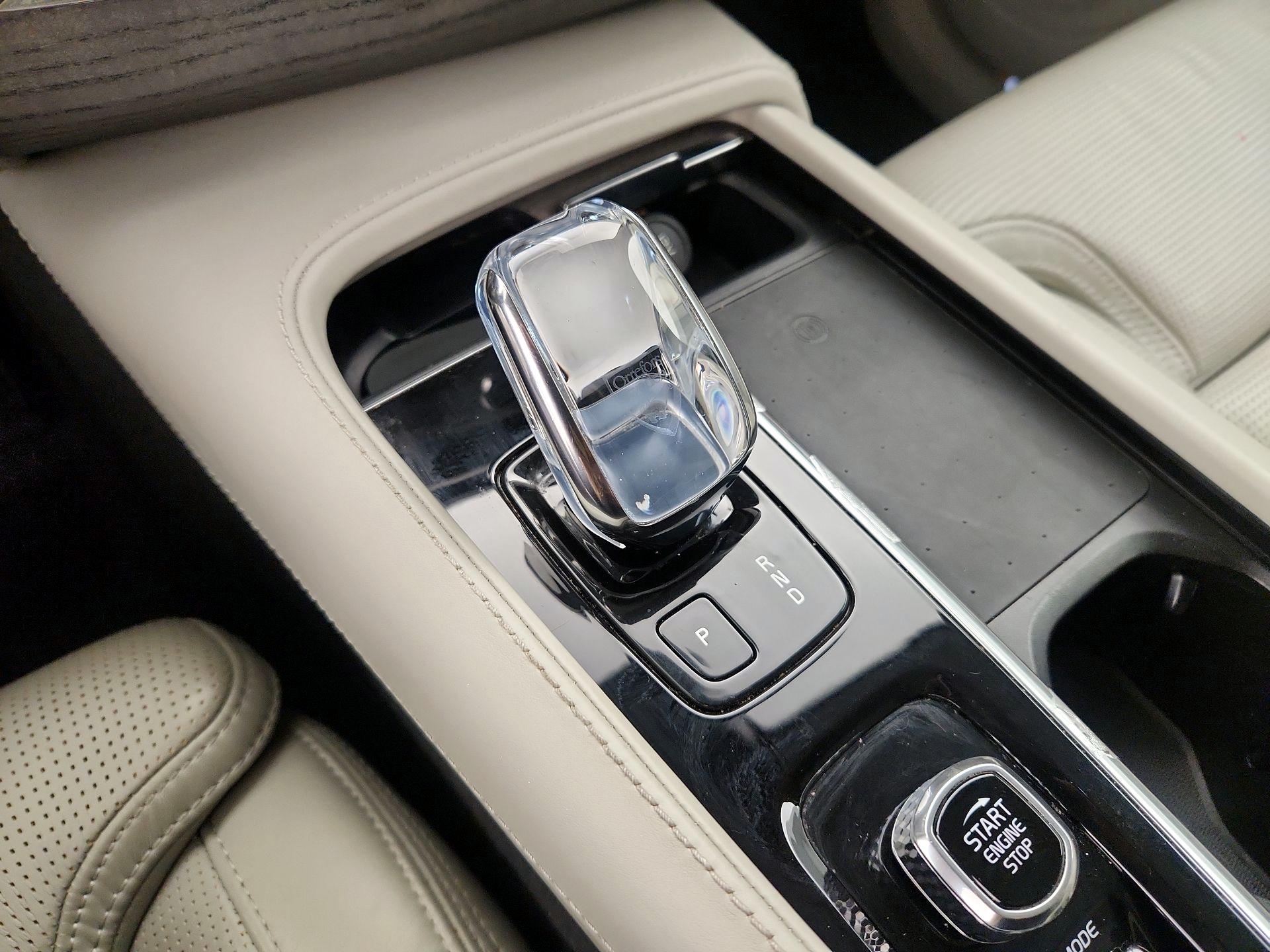 Thumbnail: 2021 Volvo XC90 - 17