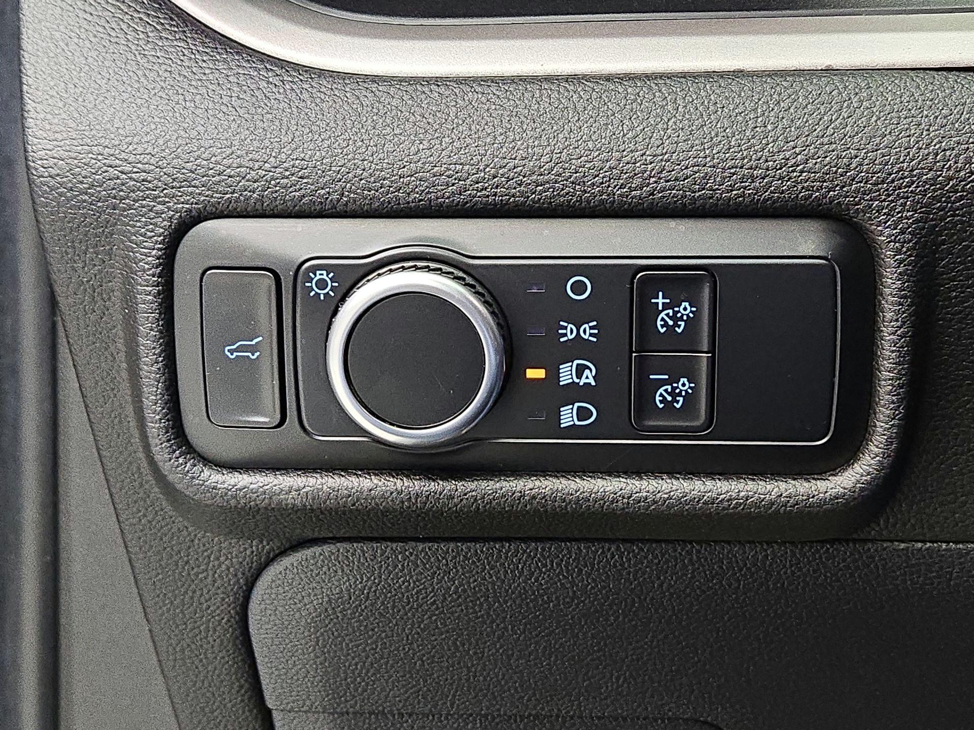 Thumbnail: 2023 Ford Explorer - 13