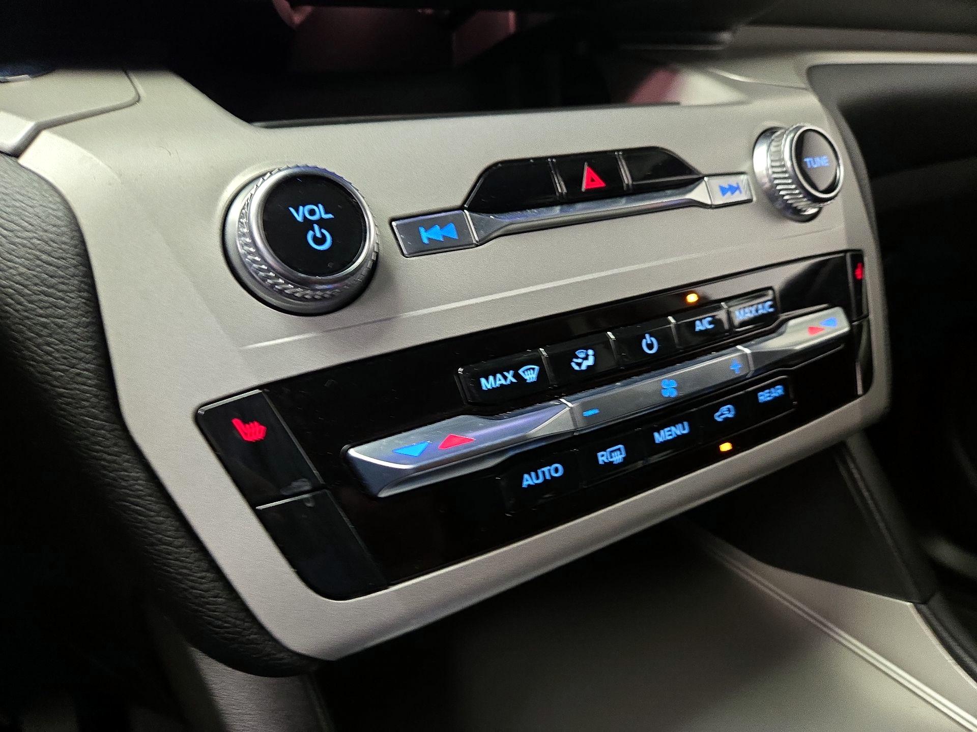 Thumbnail: 2023 Ford Explorer - 16