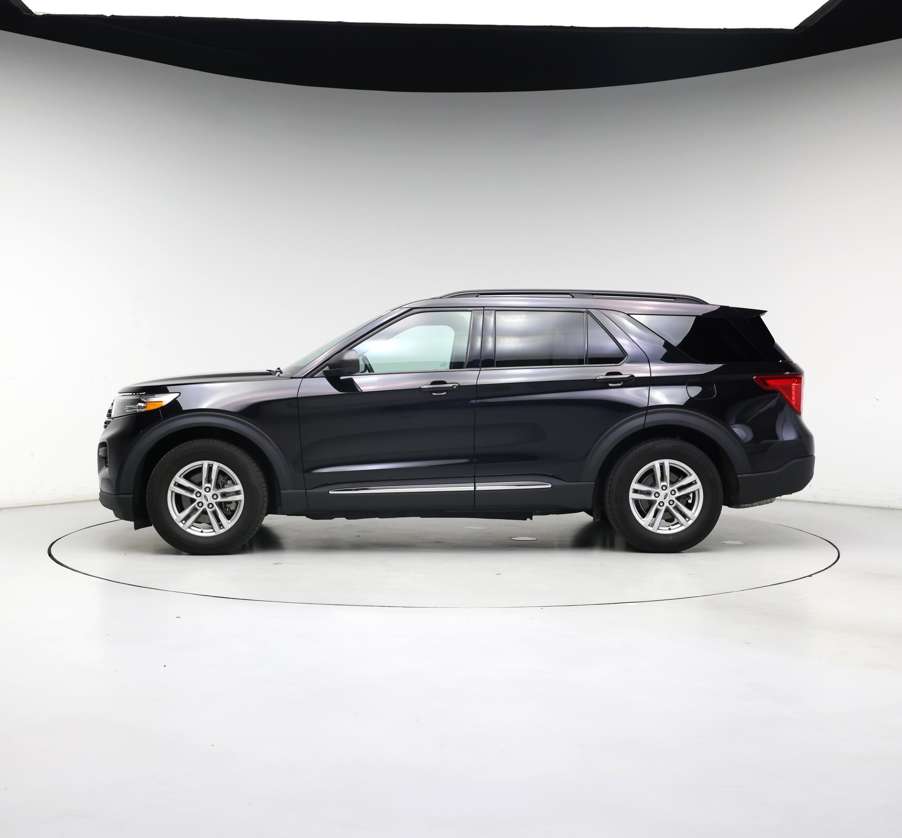 Thumbnail: 2023 Ford Explorer - 3