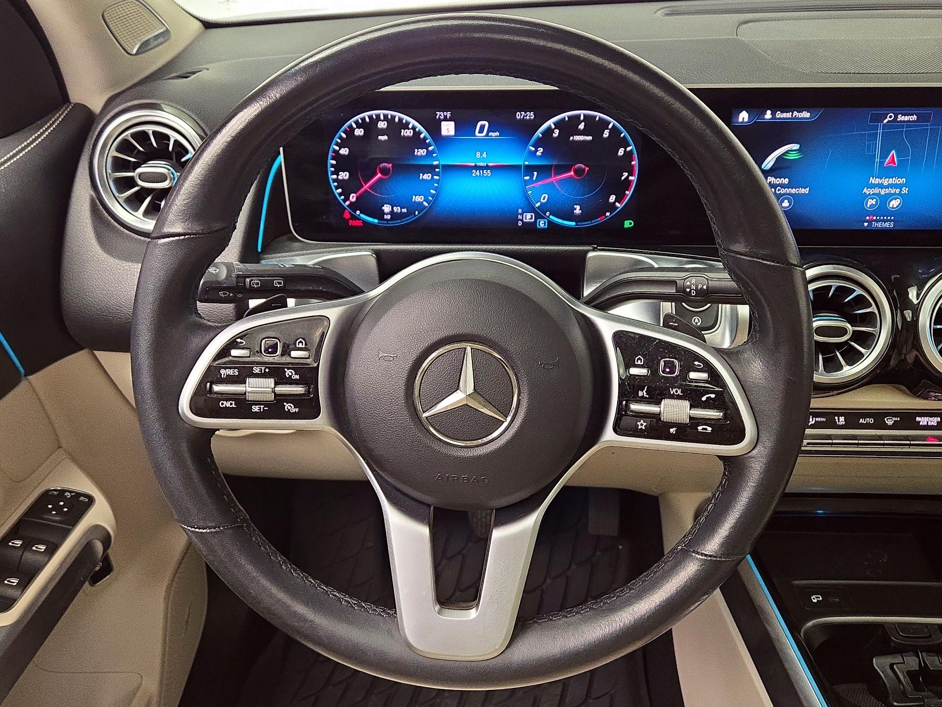 Thumbnail: 2021 Mercedes-Benz GLB - 10