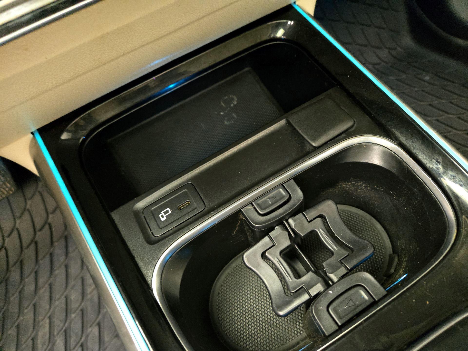 Thumbnail: 2021 Mercedes-Benz GLB - 19