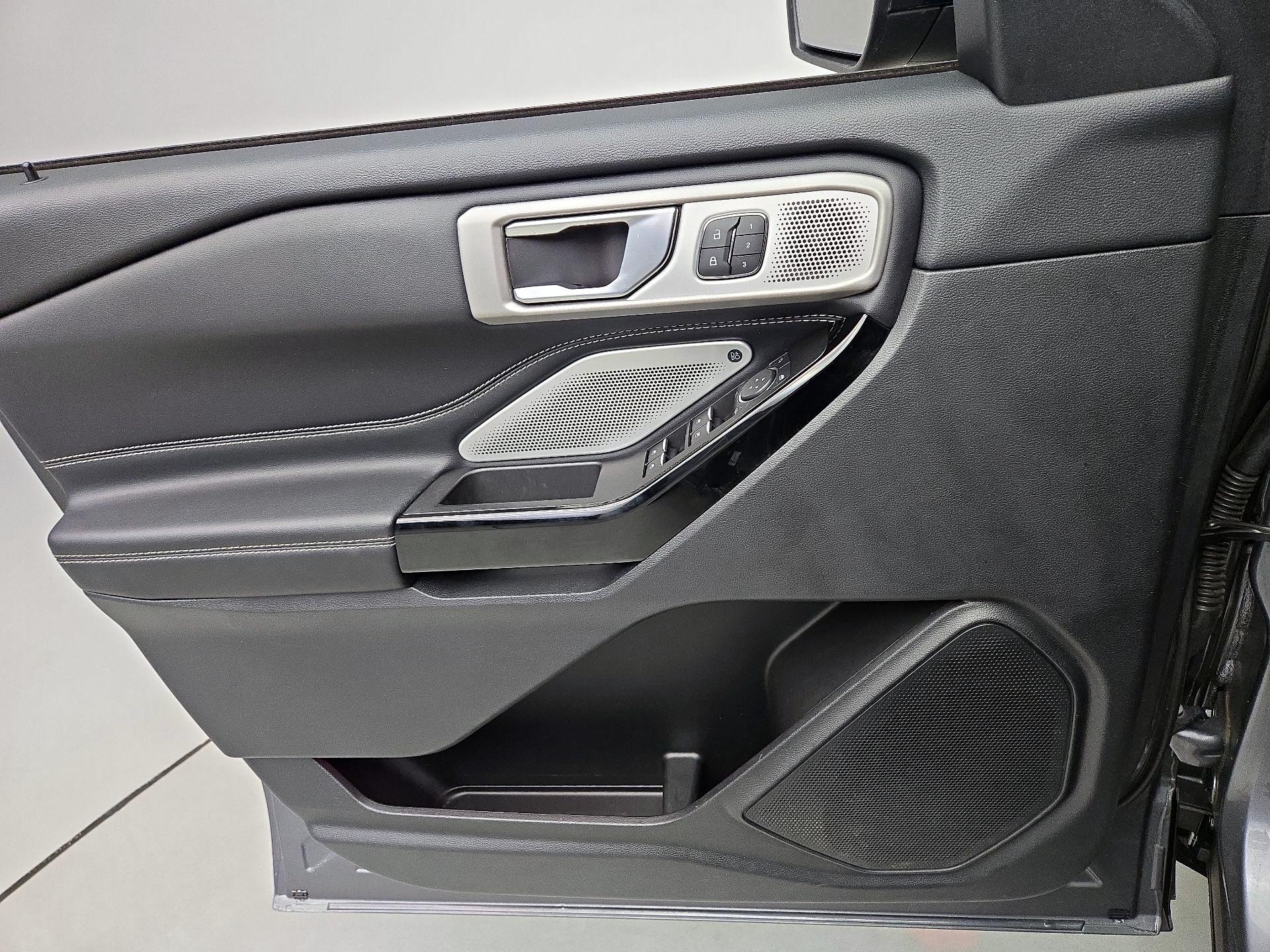 Thumbnail: 2022 Ford Explorer - 12