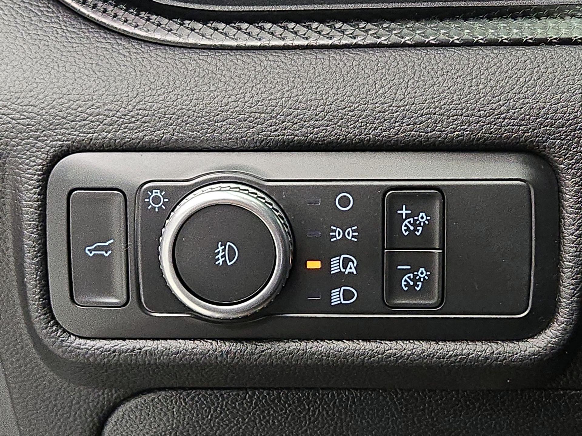 Thumbnail: 2022 Ford Explorer - 13