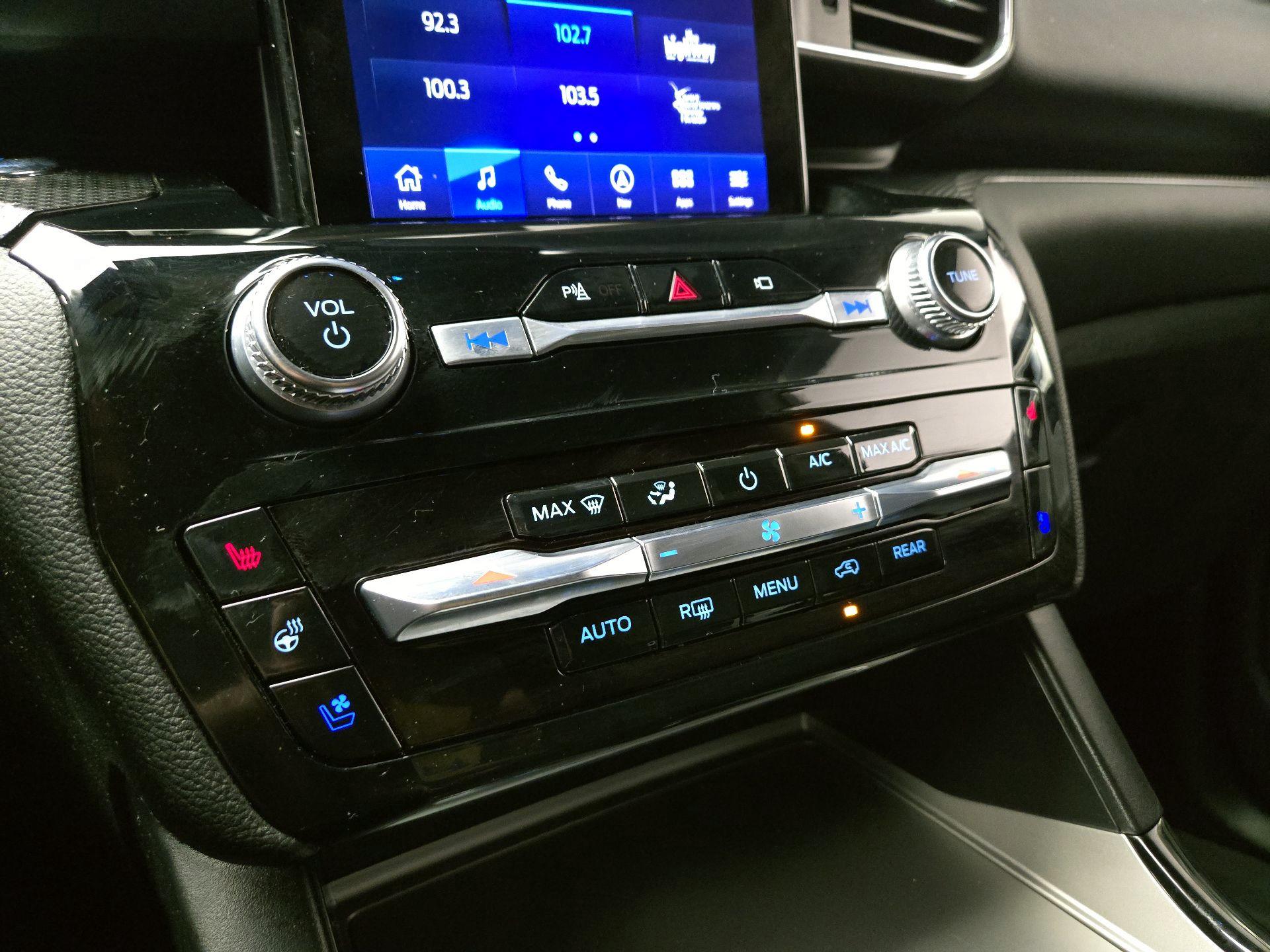 Thumbnail: 2022 Ford Explorer - 17